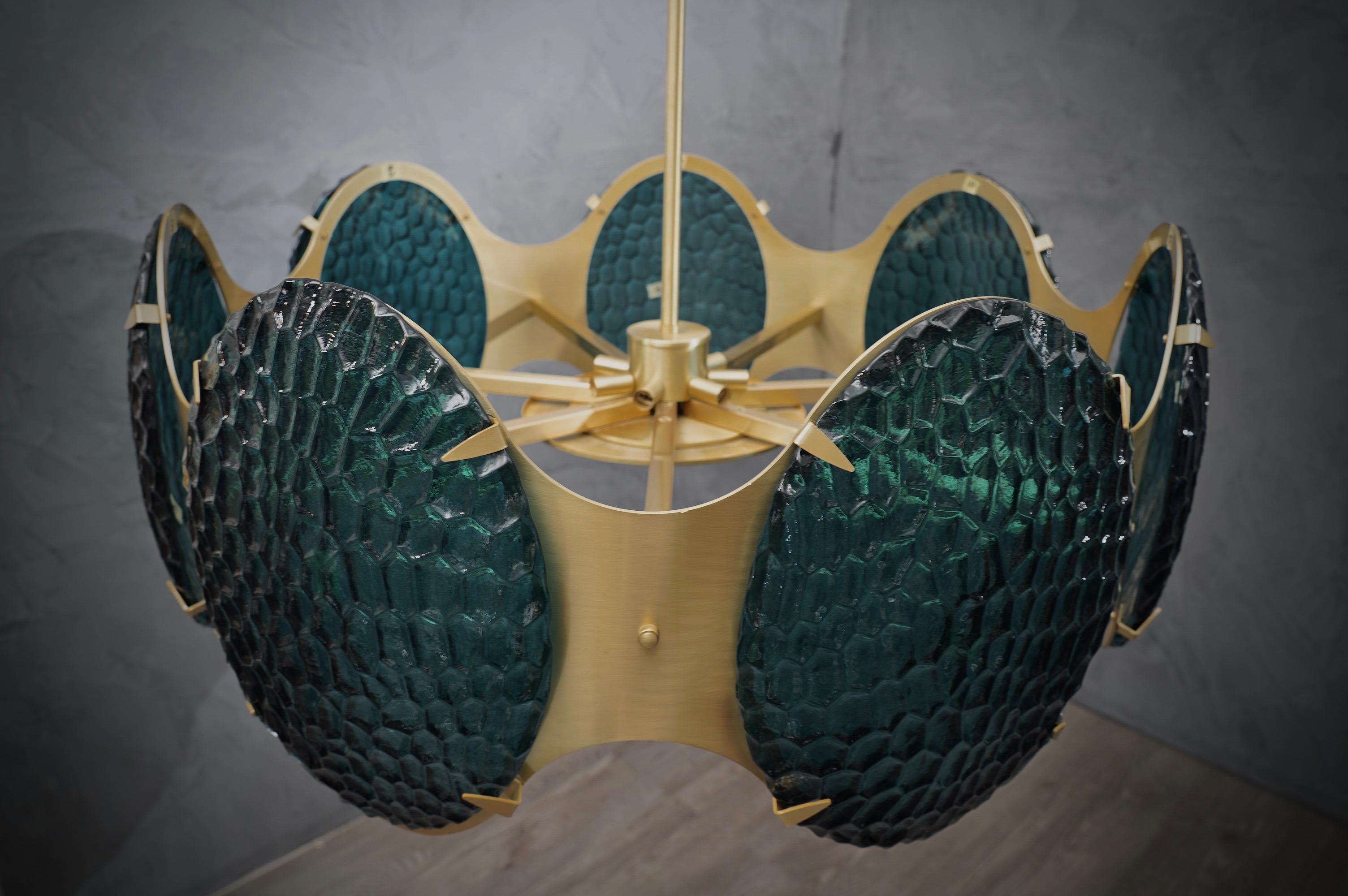 Murano Midcentury Round Glass and Brass Italian Chandelier, 1980 In Excellent Condition In Rome, IT