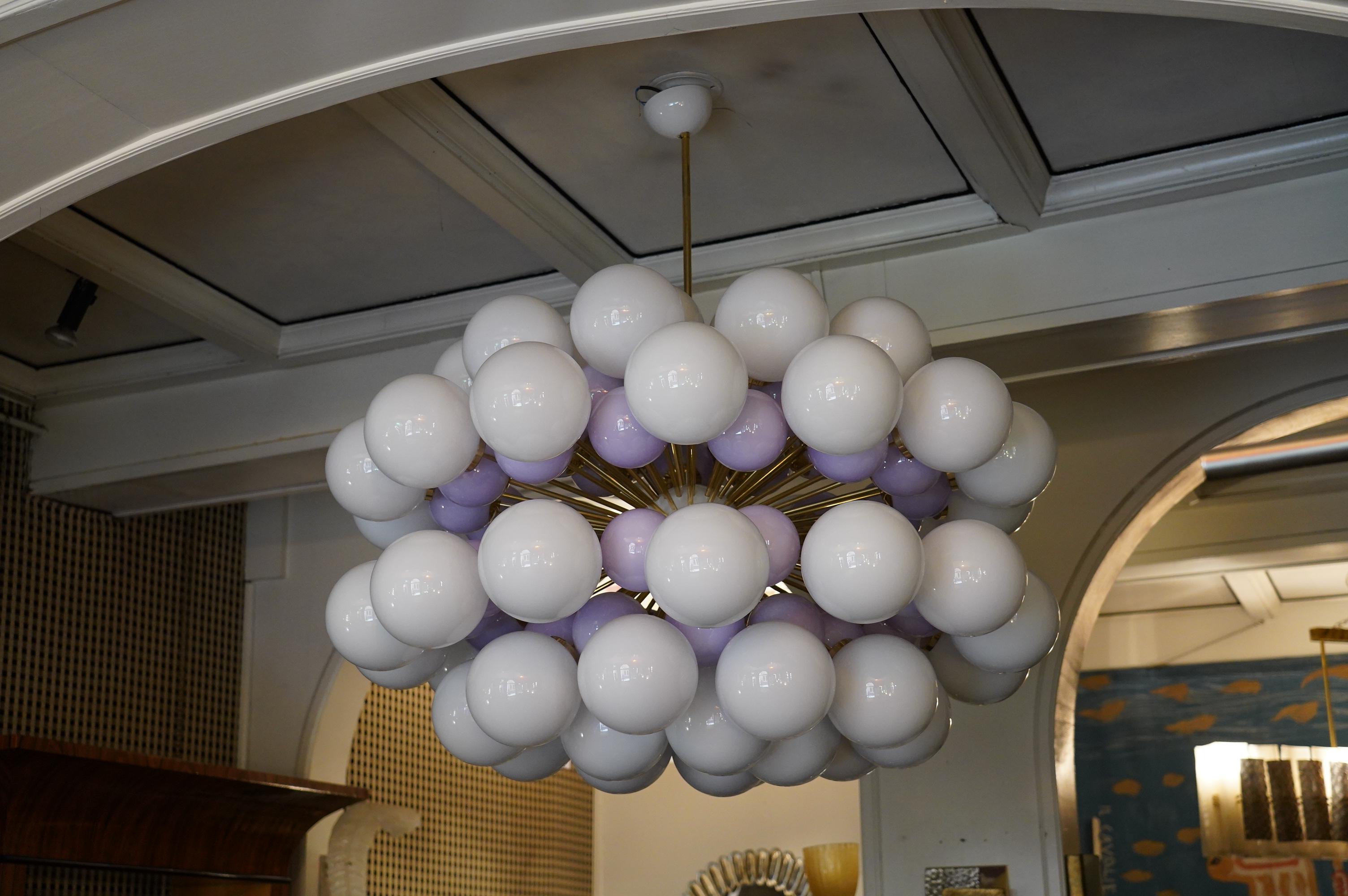 Murano Midcentury Spherical White and Lilac Glass and Brass Chandelier, 1990 2