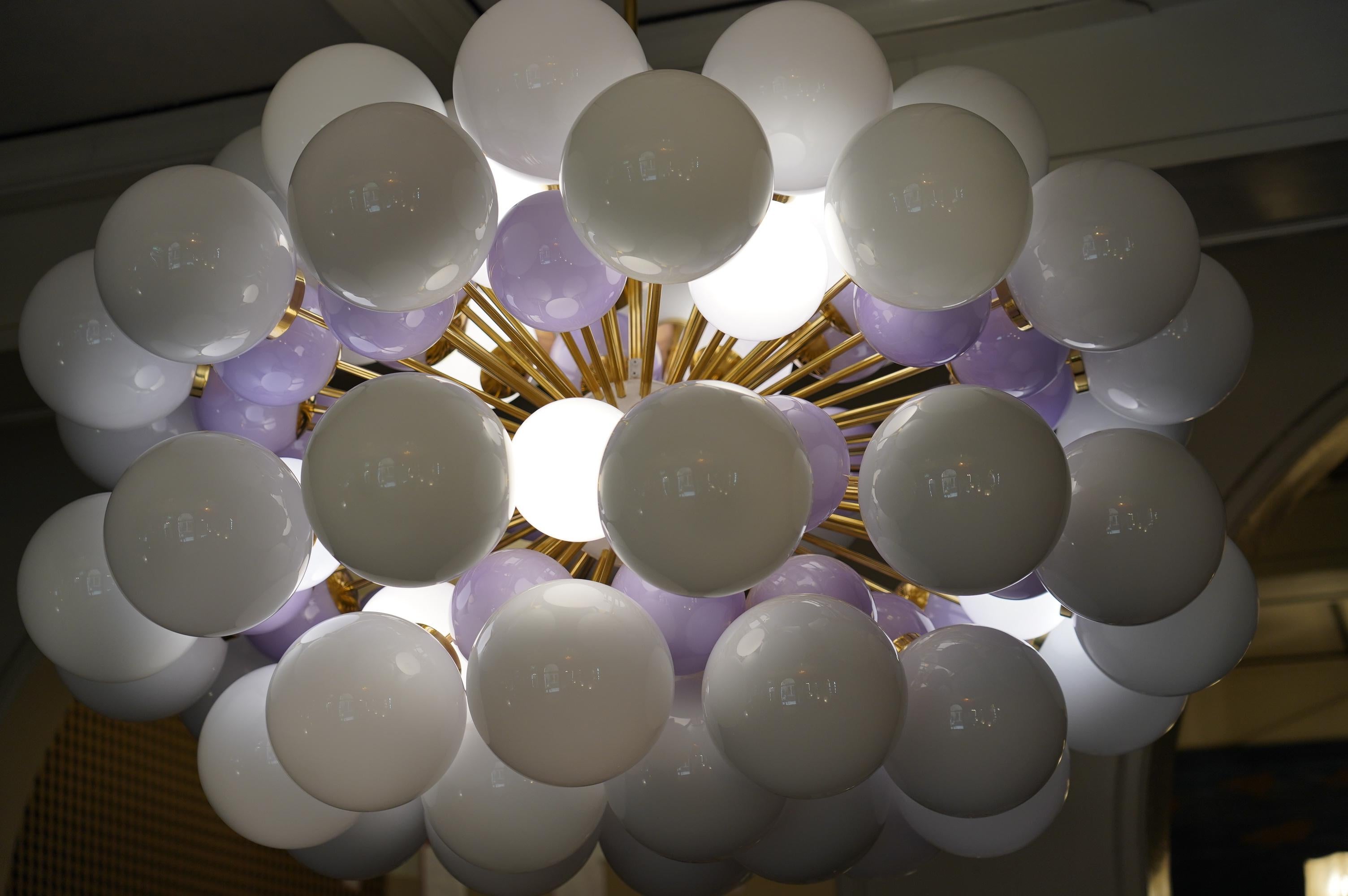 Mid-Century Modern Murano Midcentury Spherical White and Lilac Glass and Brass Chandelier, 1990
