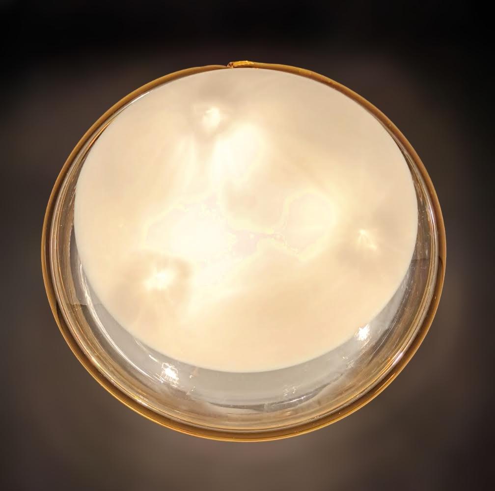 Murano blanc laiteux Flush Mountains en vente 1