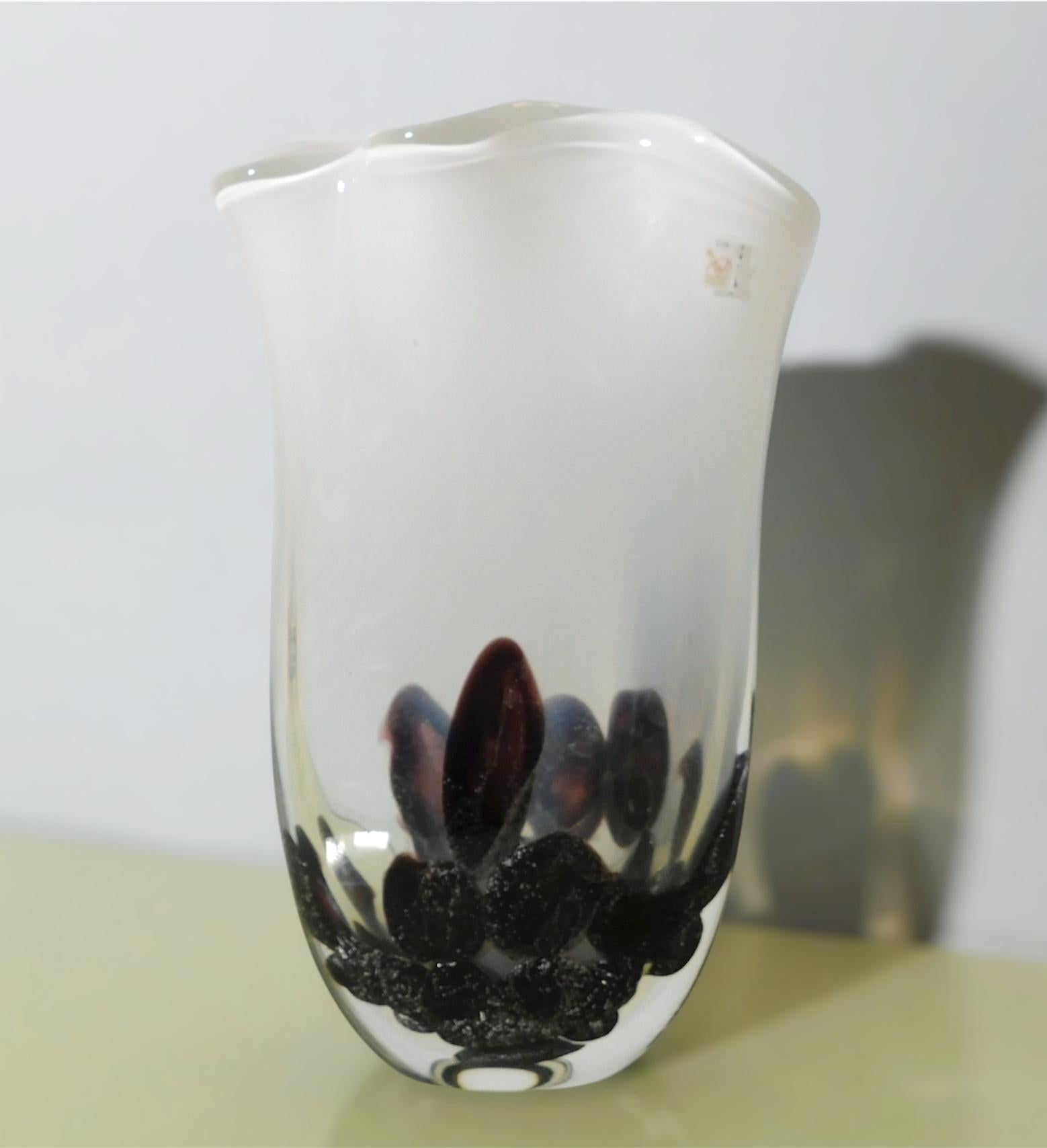 Murano-Vase in Milchweiß von Lorenzo Povolato (Moderne) im Angebot