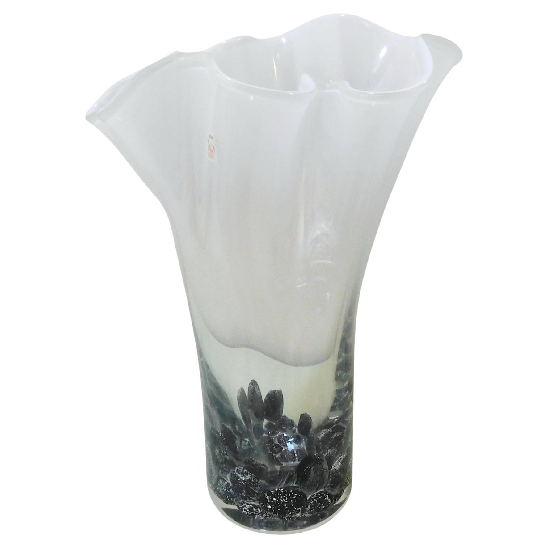 Murano-Vase in Milchweiß von Lorenzo Povolato im Angebot