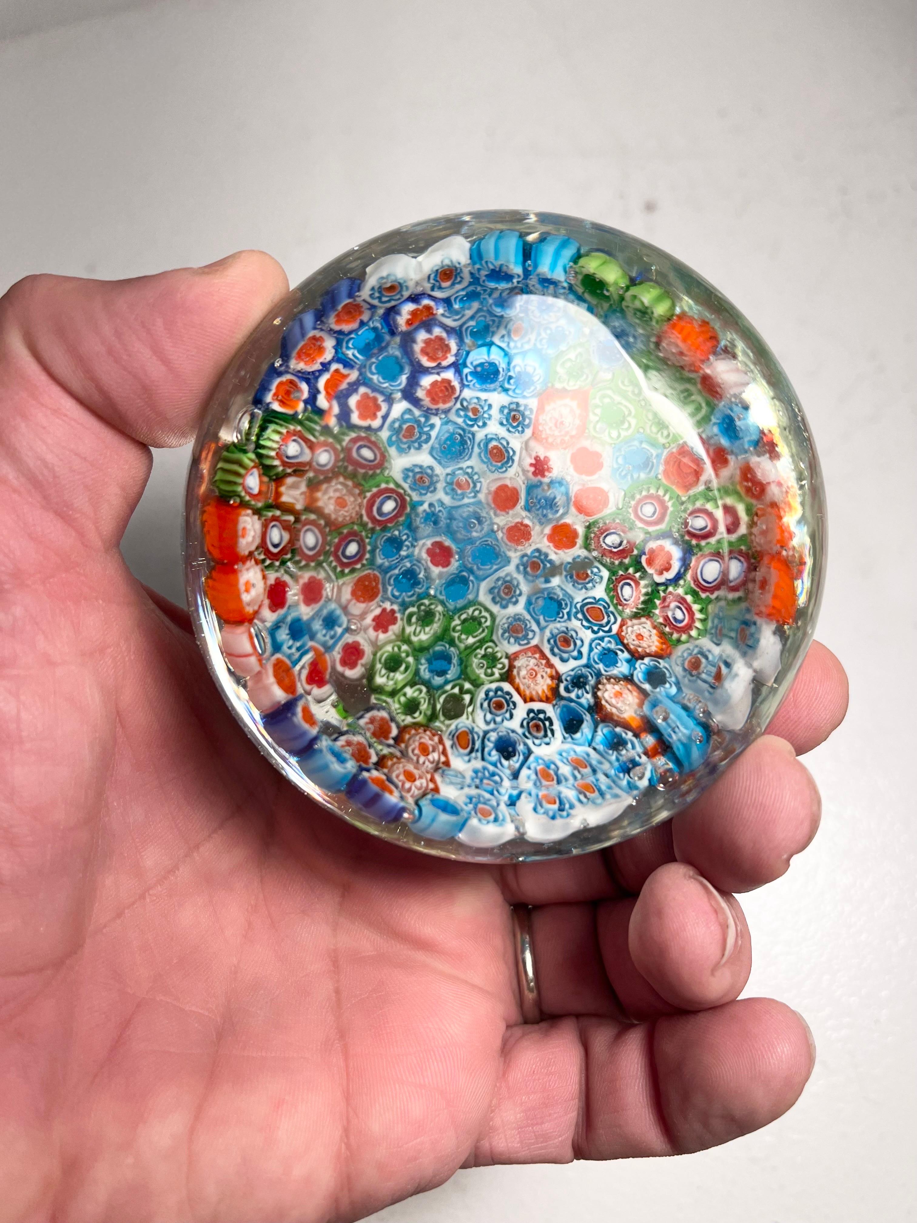Presse-papier en verre d'art 