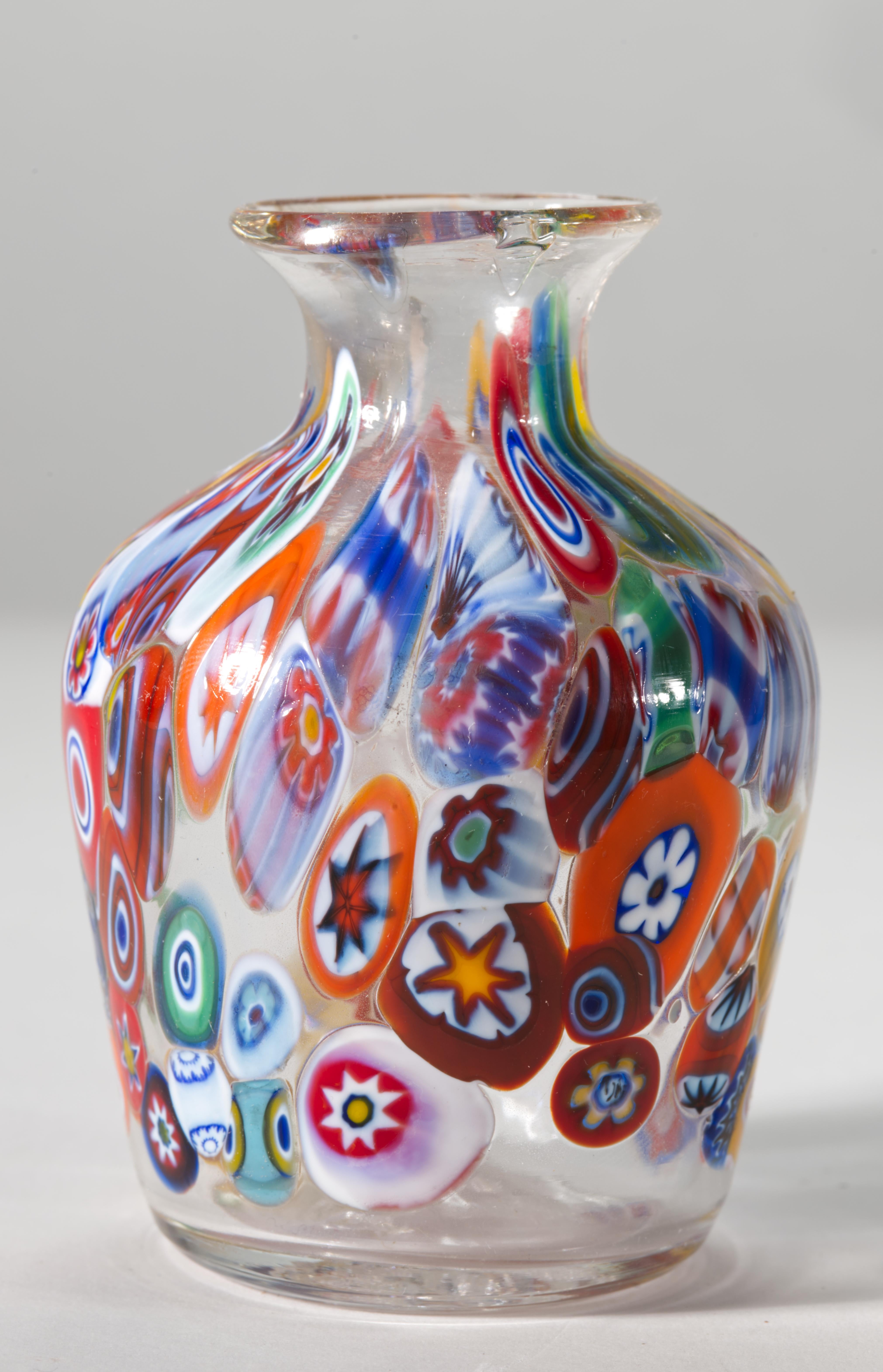 Murano Millefiori Glas Knospenvase im Stil von Fratelli Toso (Handgefertigt) im Angebot