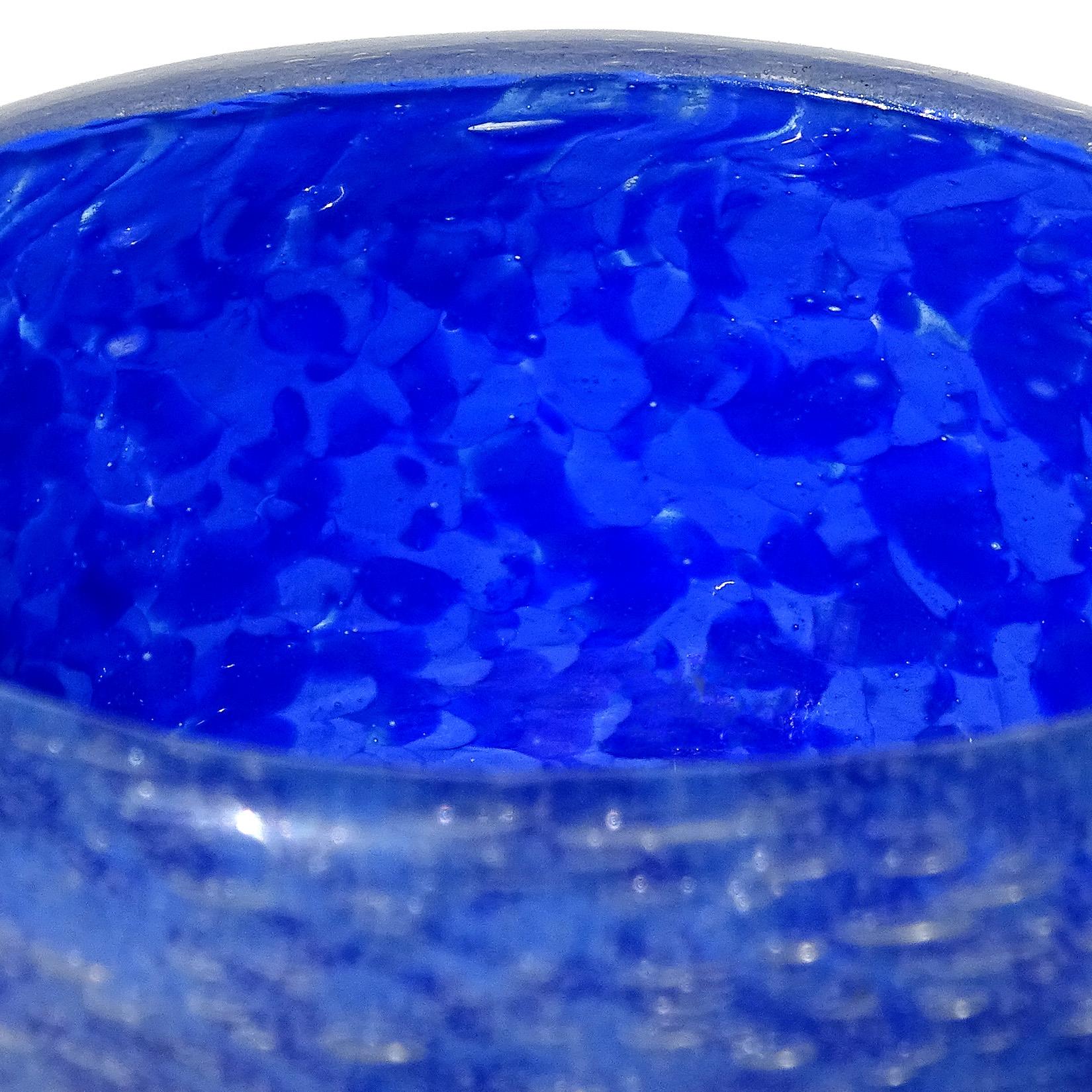 Mid-Century Modern Murano Miniature Blue Pulegoso Technique Italian Art Glass Bowl Vide-Poche For Sale