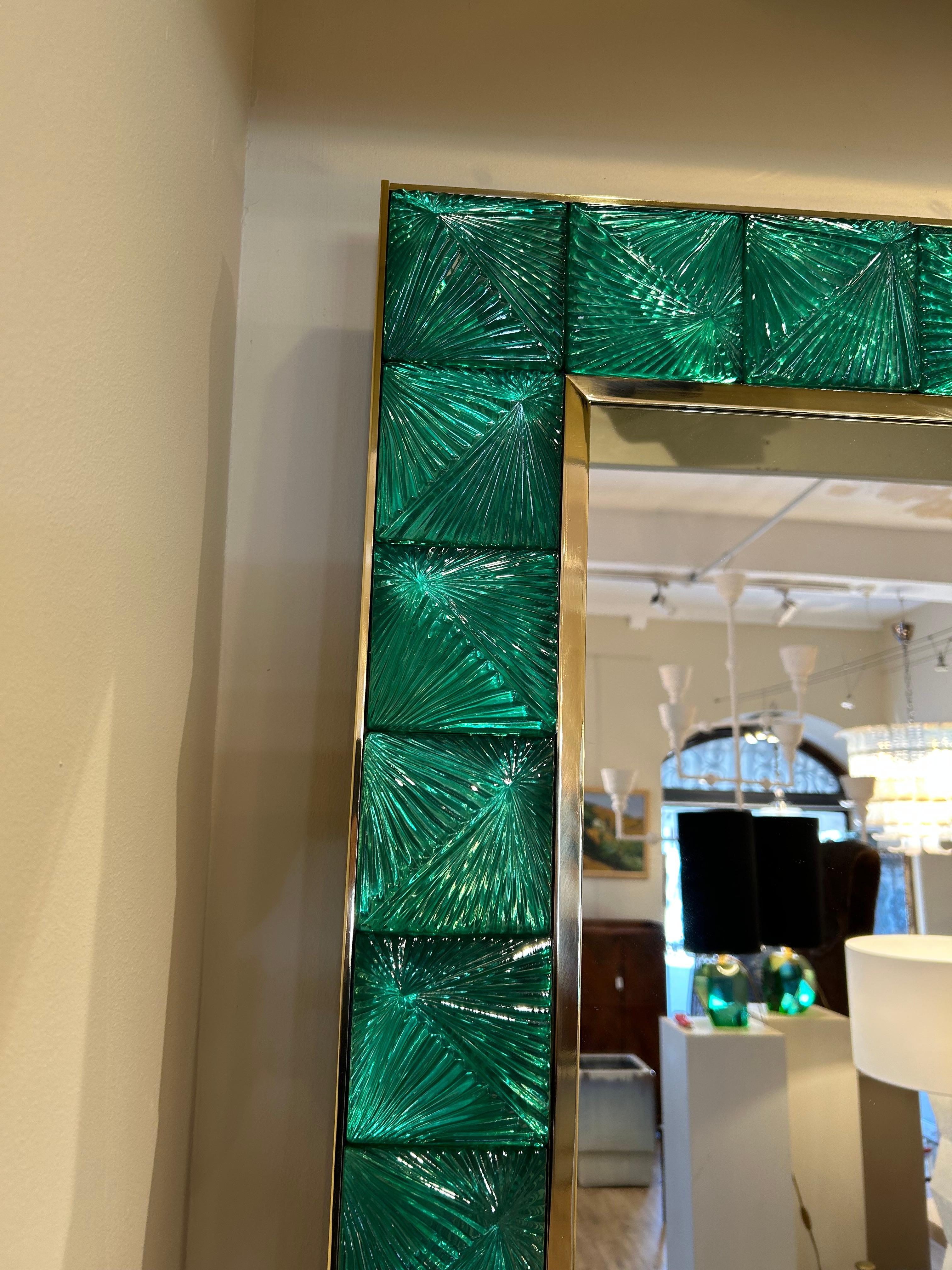 Miroir de Murano, vert émeraude, XXe siècle en vente 1