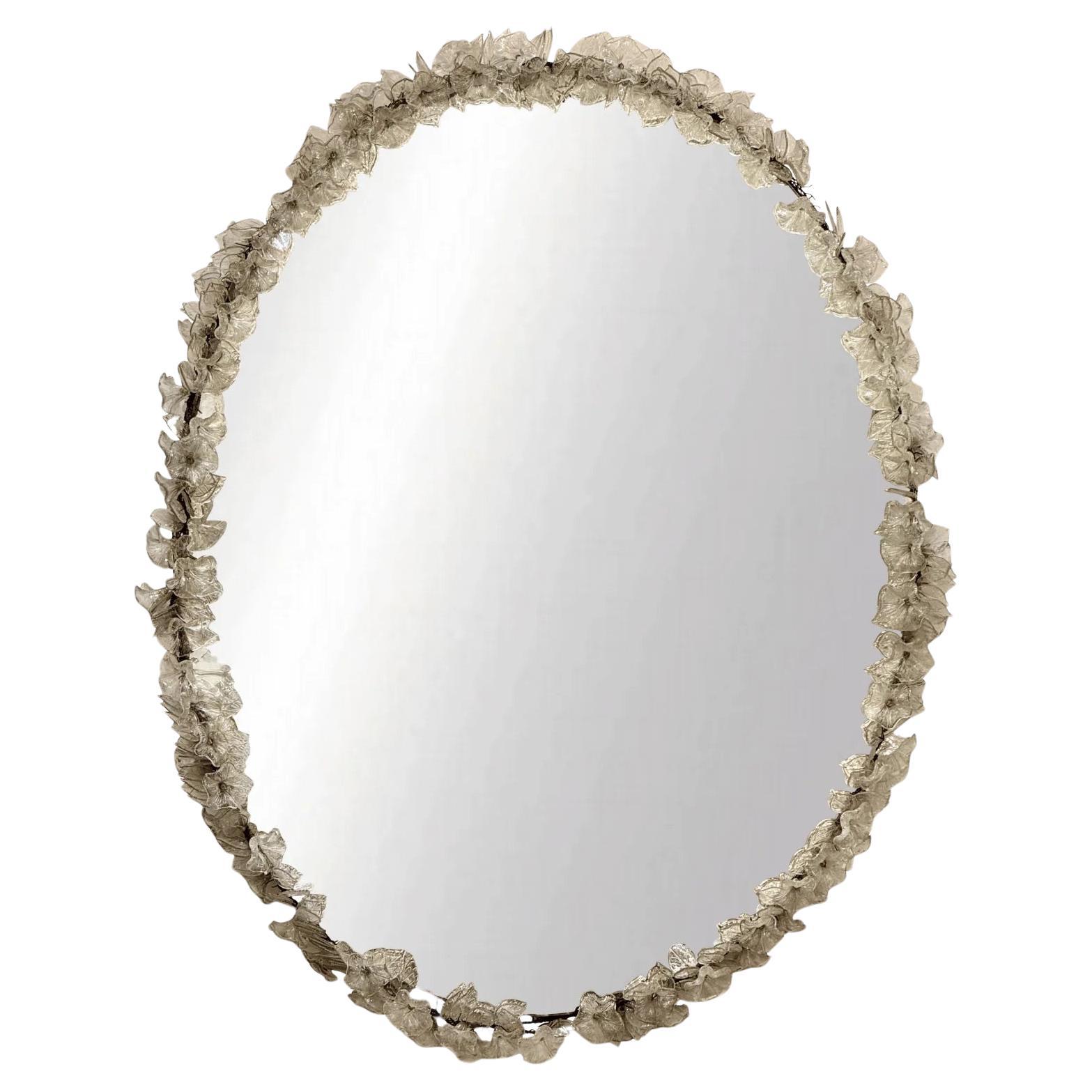 Murano Mirror rimmed with hand-blown flowers , c. 1950 en vente