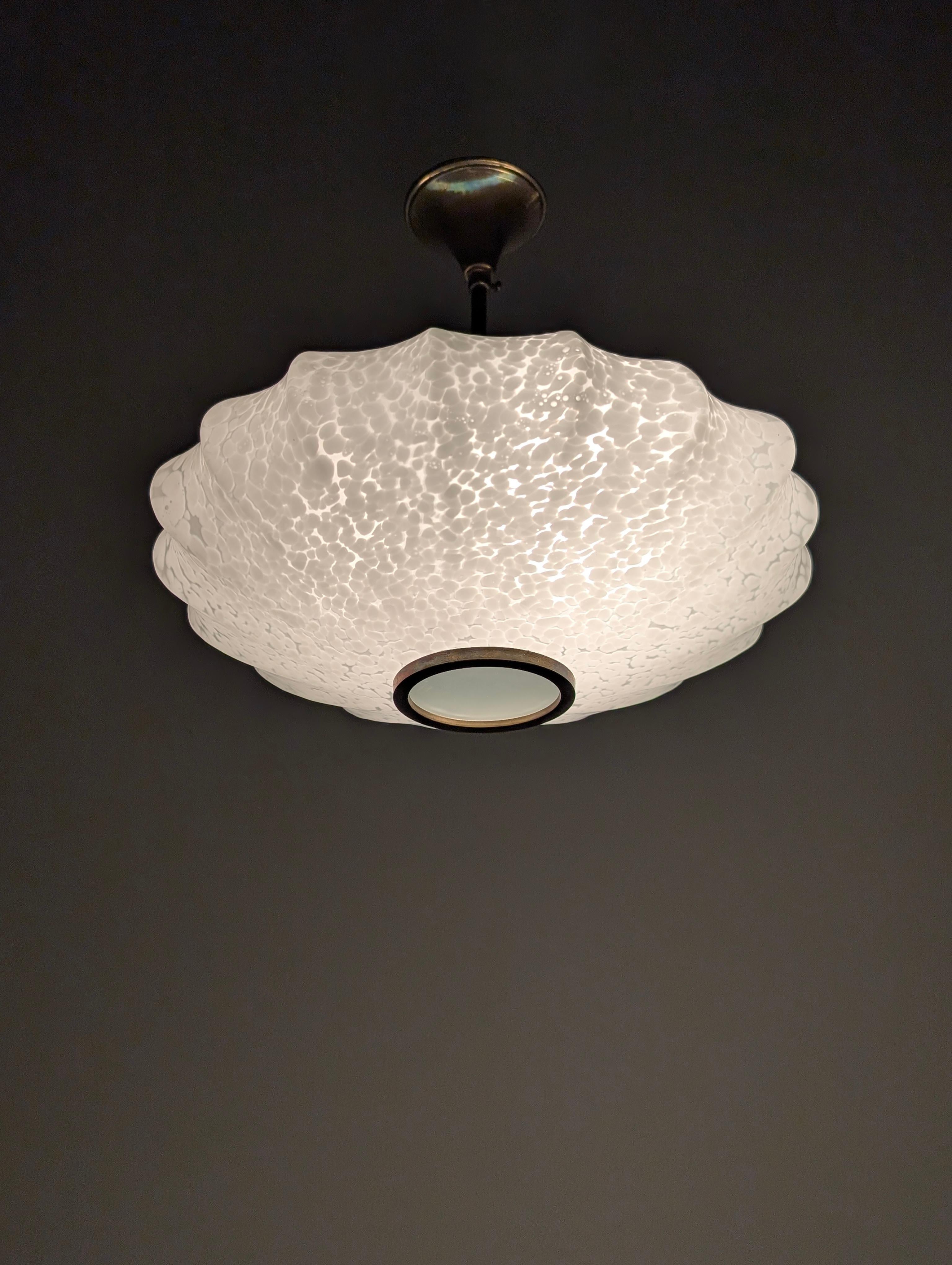 Murano Deckenleuchte aus gesprenkeltem Glas, Italien, 1960er Jahre (Moderne der Mitte des Jahrhunderts) im Angebot