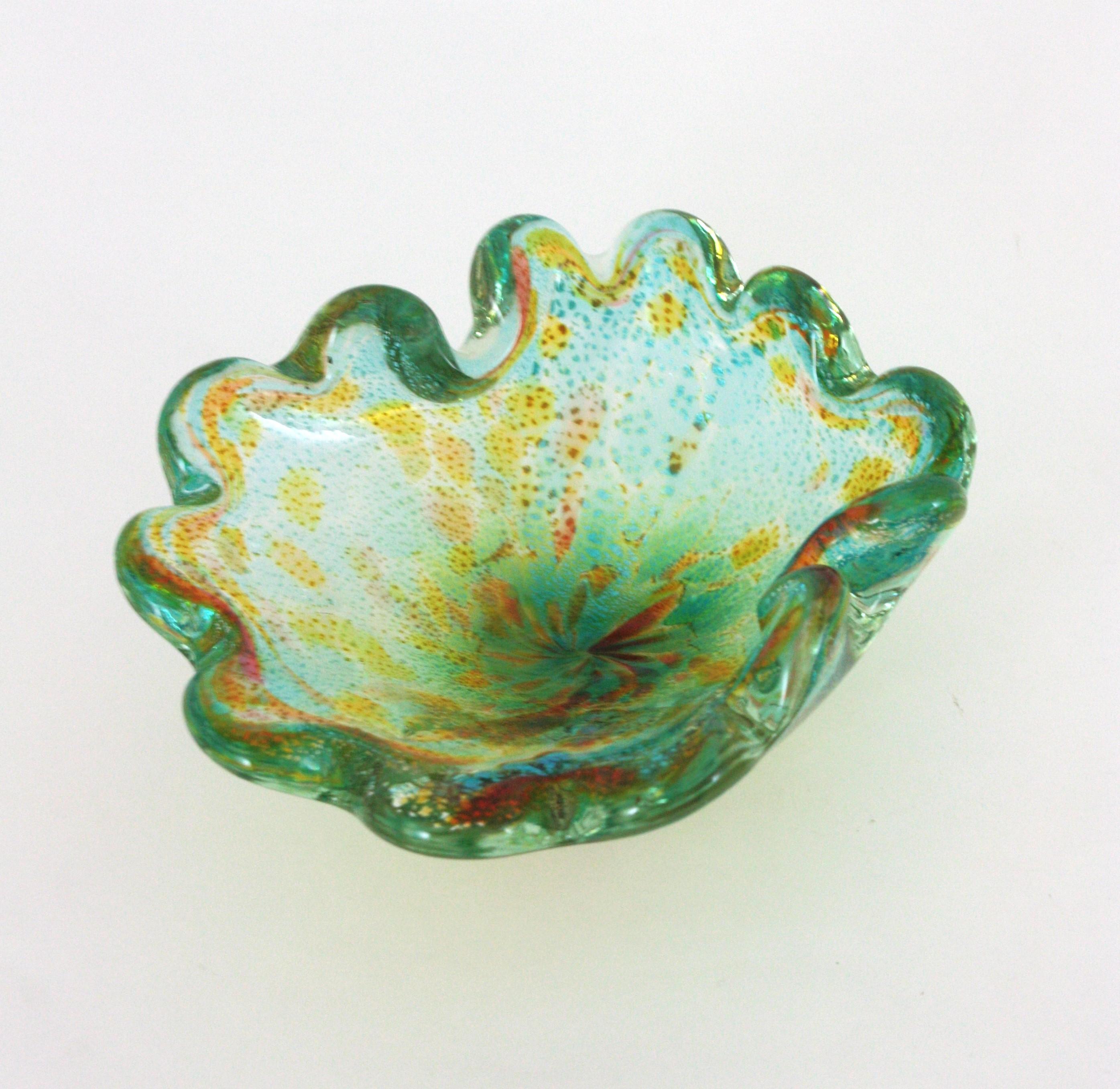 Schale aus Murano-Muschelglas mit mehrfarbigen Silberflecken, Dino Martens, Italien 1950er Jahre (20. Jahrhundert) im Angebot