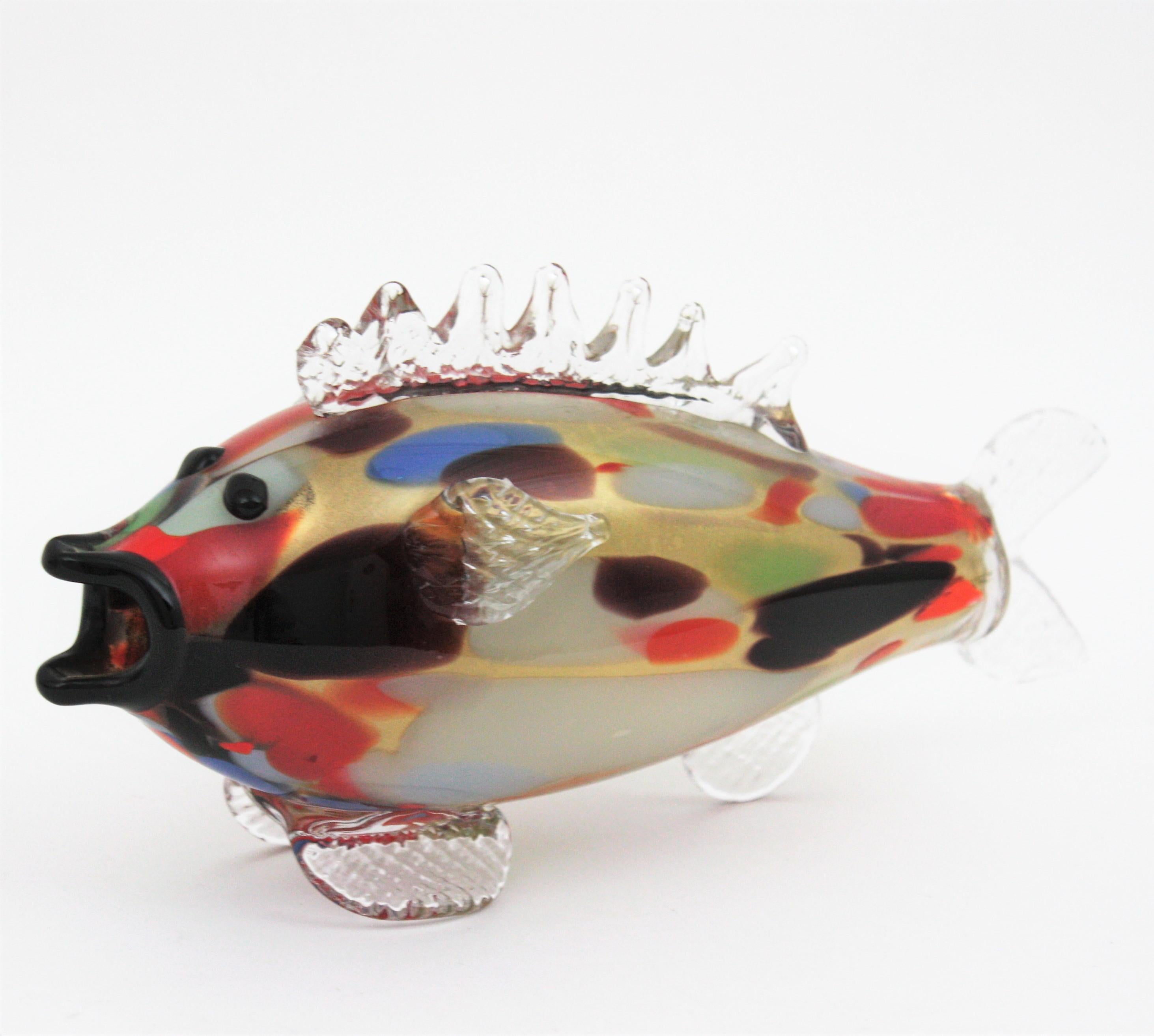 Murano Multicolor Goldflecken Kunstglas Fisch Sculpure / Briefbeschwerer, 1950er Jahre im Angebot 2