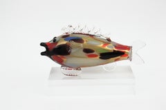 Presse-papiers en verre d'art multicolore de Murano - Sculpture de poisson avec mouchetures d'or, années 1950