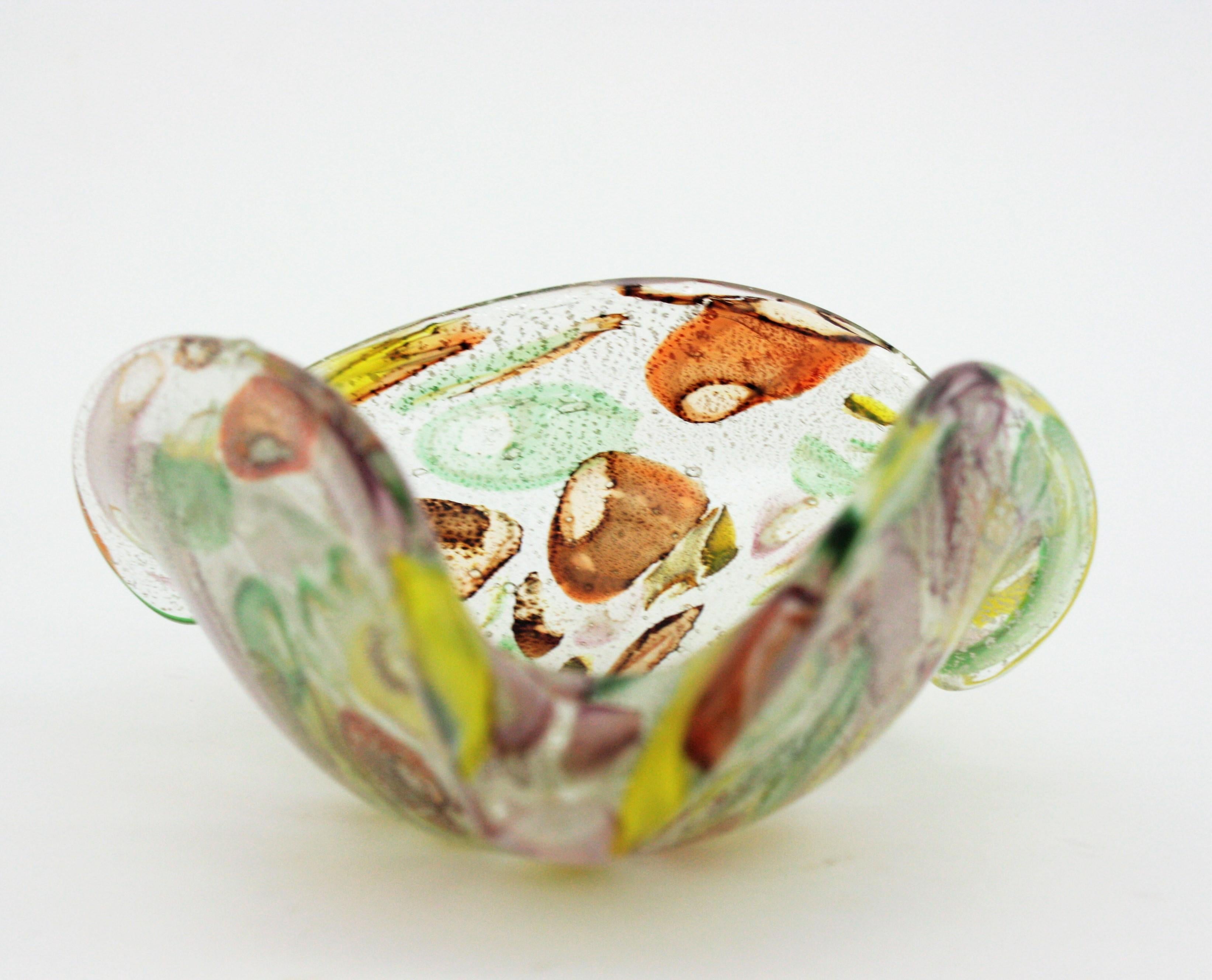Cuenco orgánico de Murano multicolor de vidrio artístico italiano con motas plateadas, años 50 en venta 2