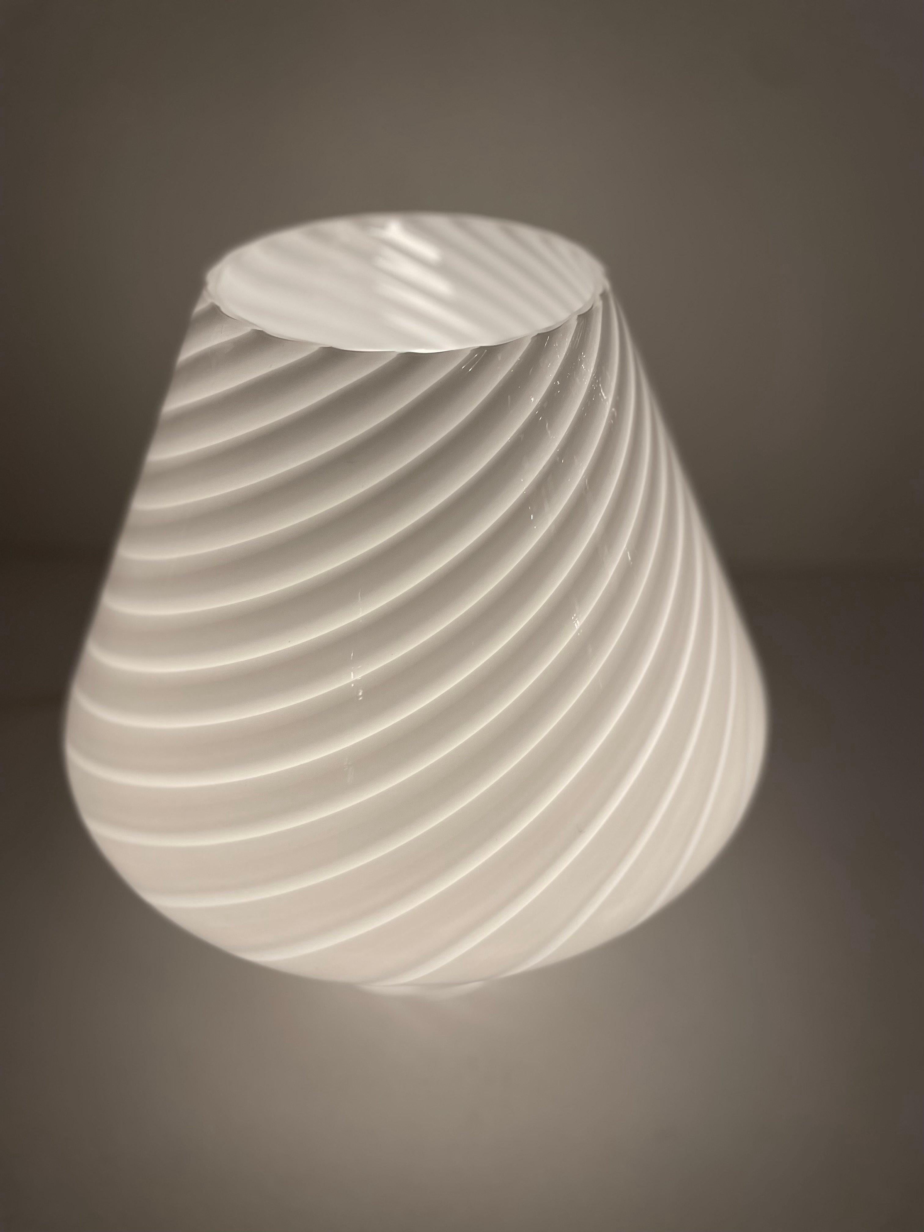 Murano Mushroom Table Lamp, 1970s For Sale 4