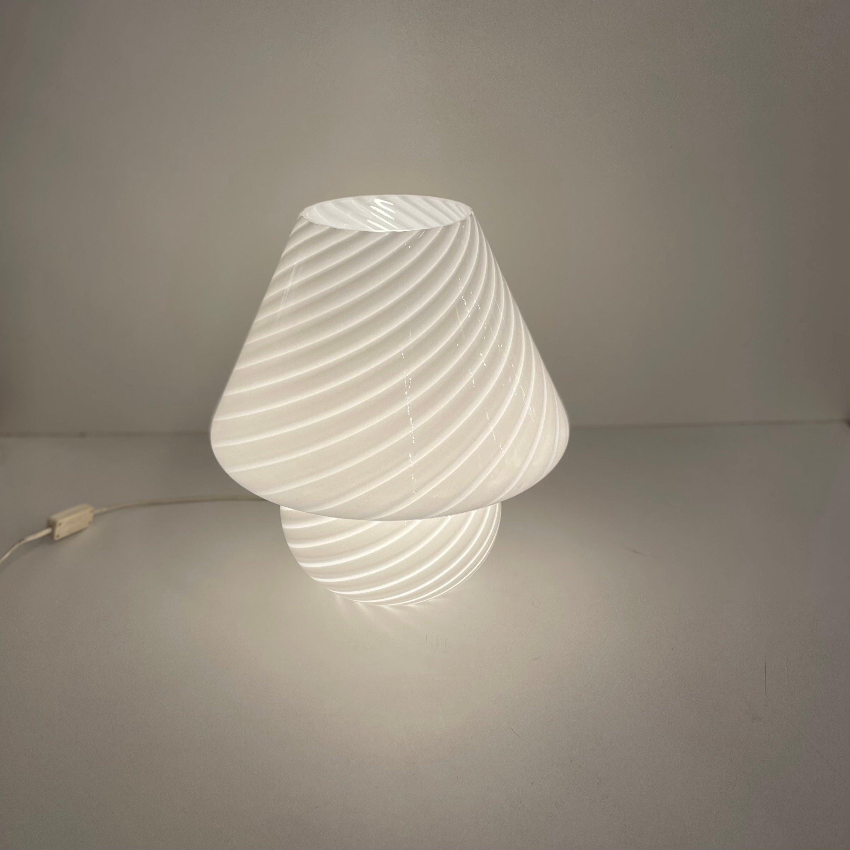 Murano Mushroom Table Lamp, 1970s For Sale 6
