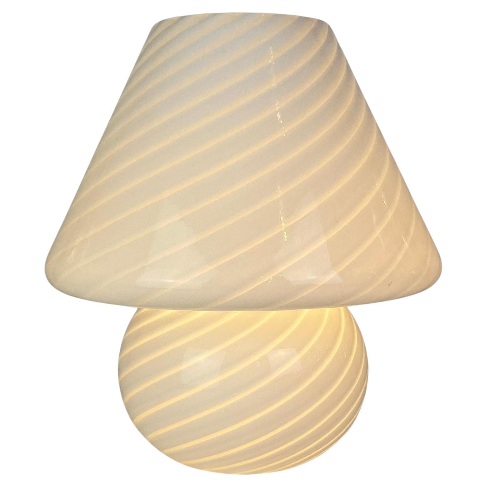 Lampada da tavolo a fungo di Murano, anni '70