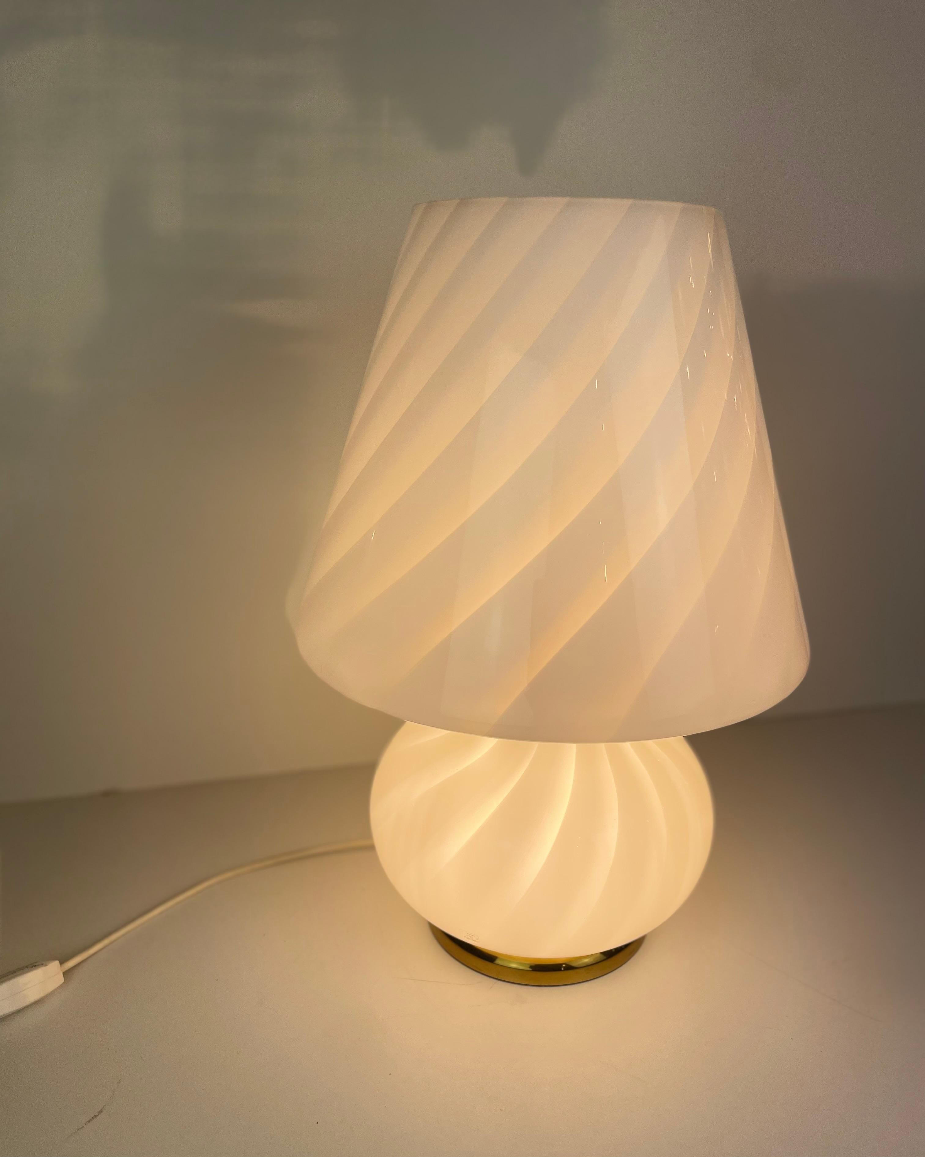 Murano Mushroom Table Lamp, 1980s For Sale 5