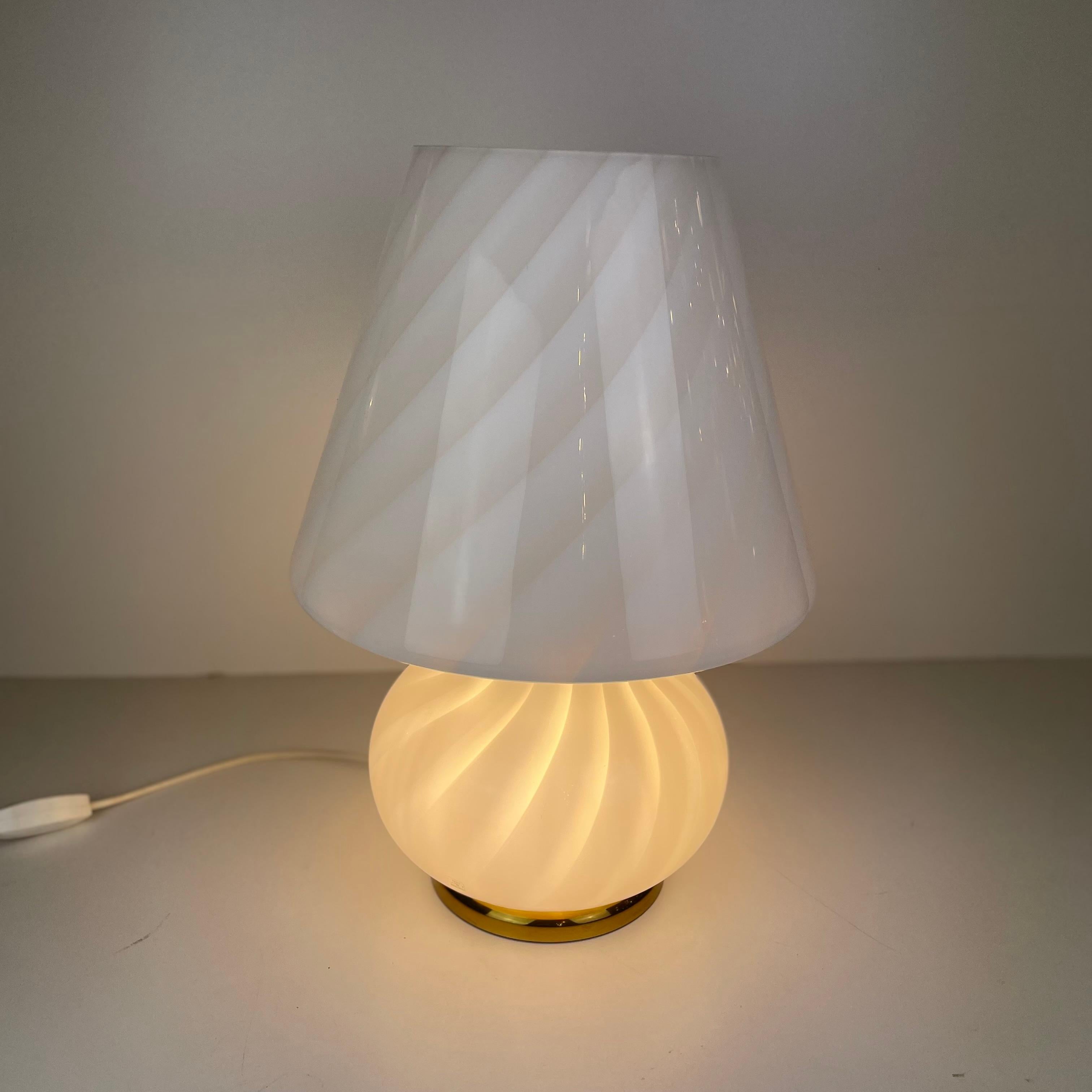 Italian Murano Mushroom Table Lamp, 1980s For Sale