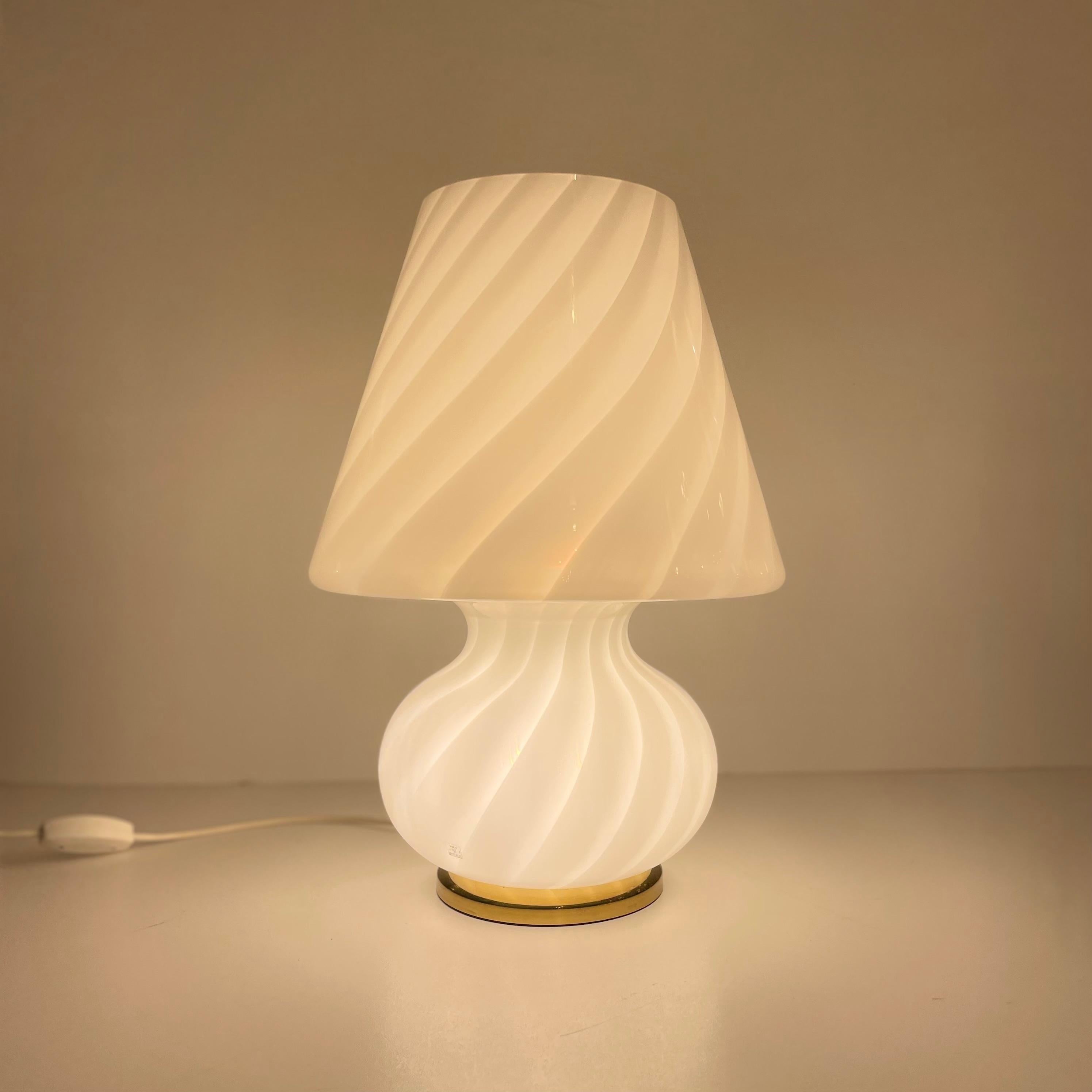 Murano Mushroom Table Lamp, 1980s For Sale 1