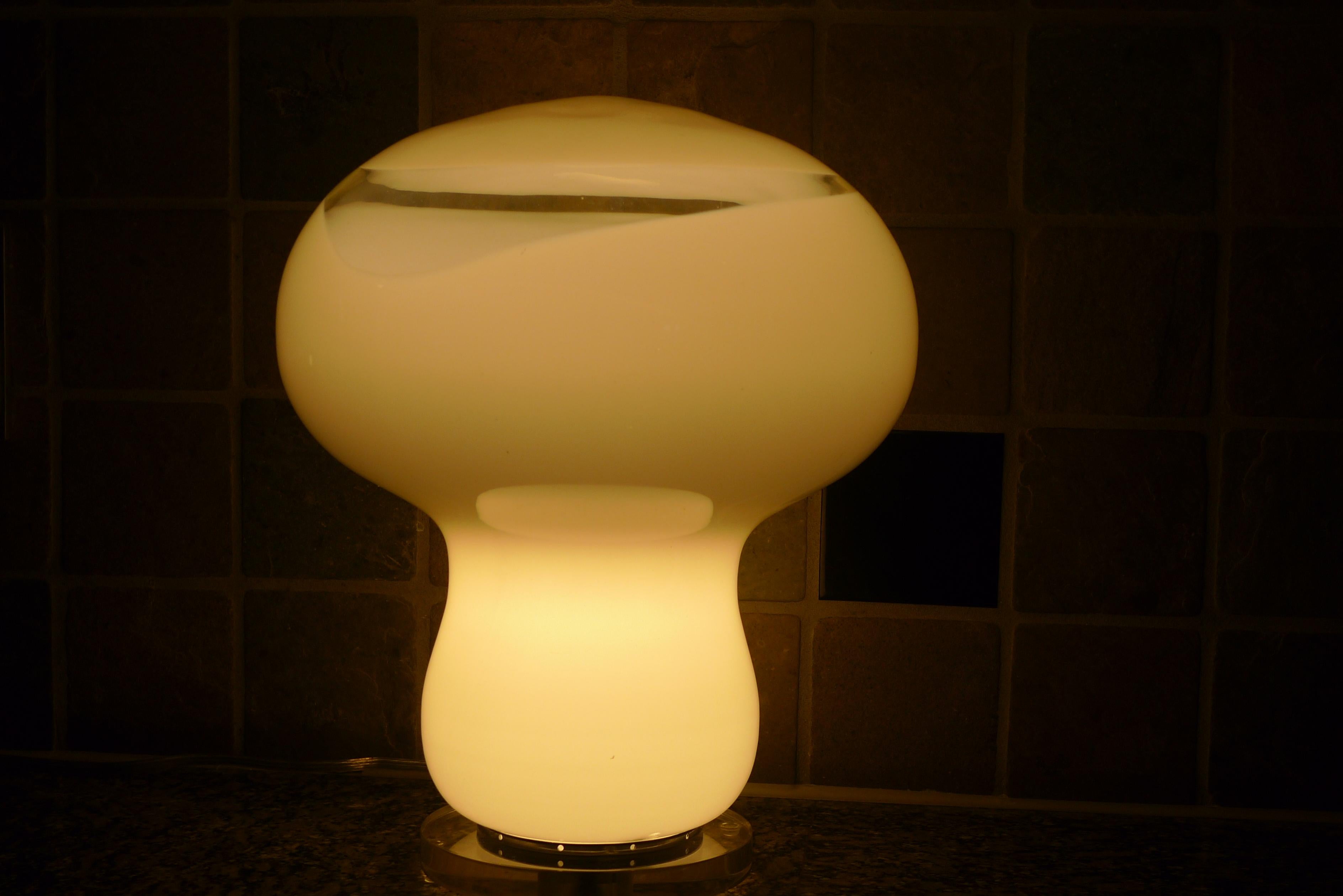 Italian Murano Mushroom Table Lamp by Gino Vistosi with Clear Glass Swirl, Midcentury For Sale