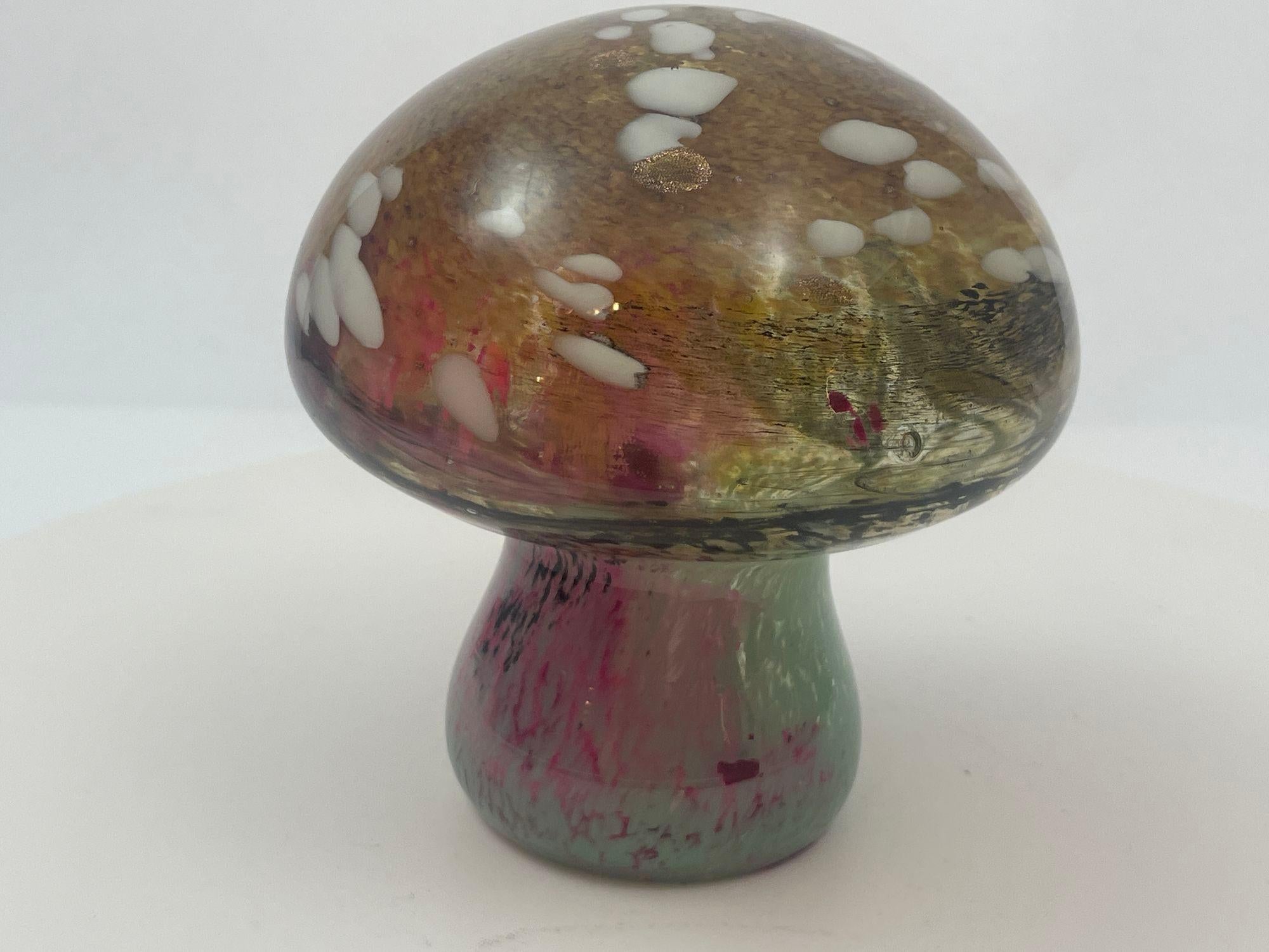 Murano Mushroom Toadstool Art Glass Paperweight Green Gold and Pink 1980s For Sale 6