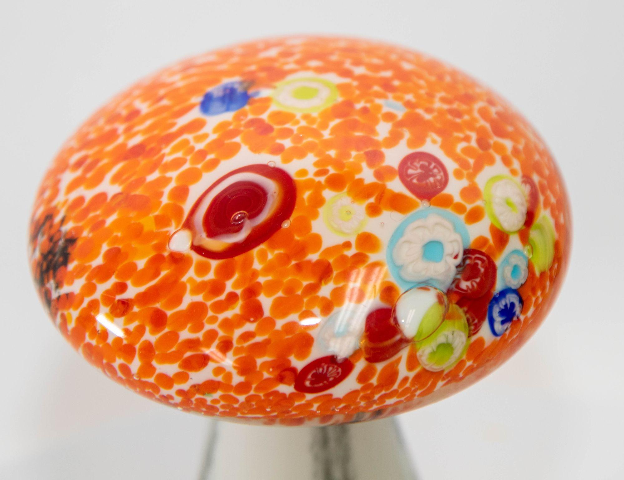 Presse-papiers d'art en verre de Murano orange champignon toadstool des années 1980 en vente 6