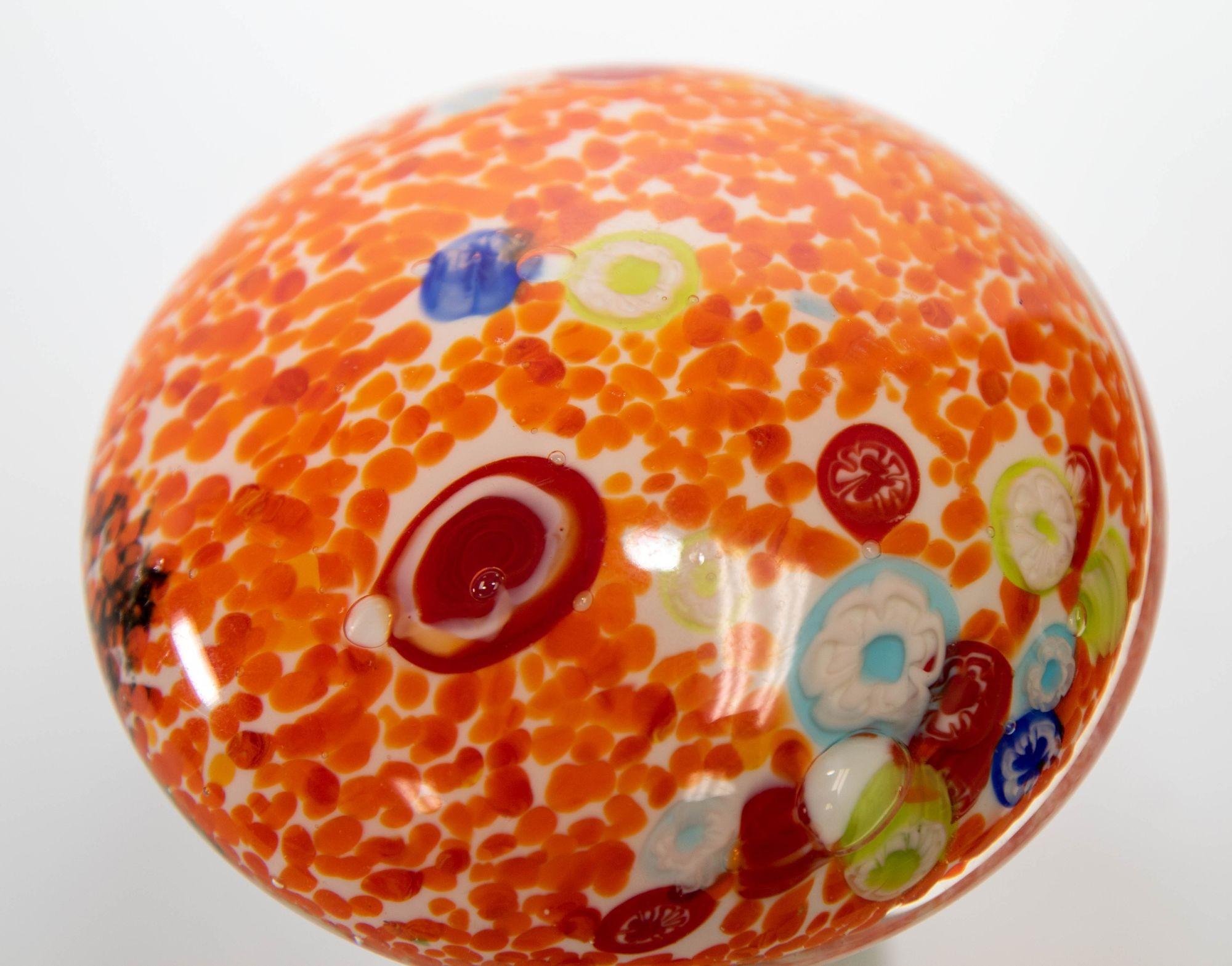Presse-papiers d'art en verre de Murano orange champignon toadstool des années 1980 en vente 7