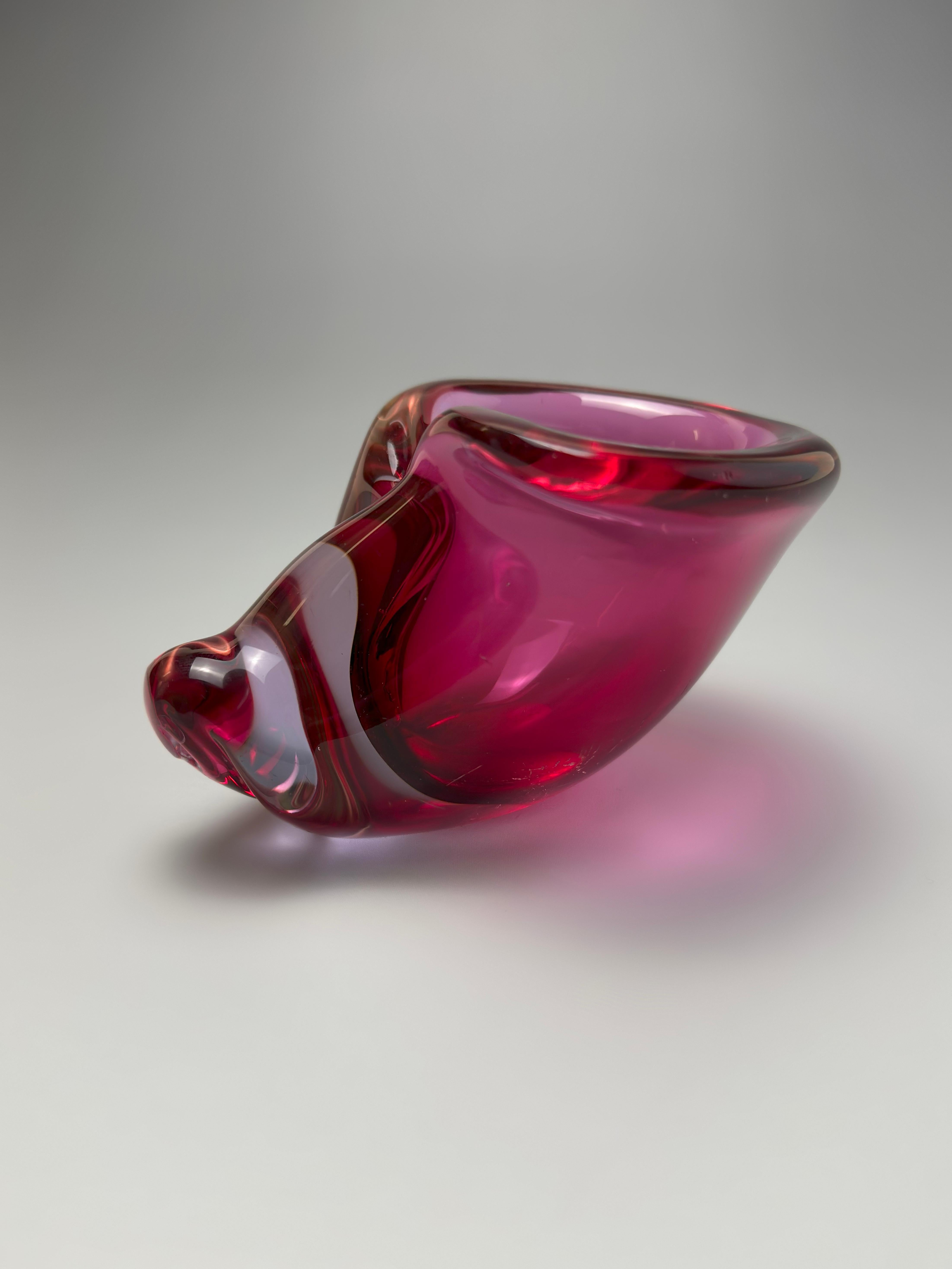 Conchiglia in vetro di Murano Glass Sommerso al neodimio, Flavio Poli per Seguso, Italia, anni '60 in vendita 1