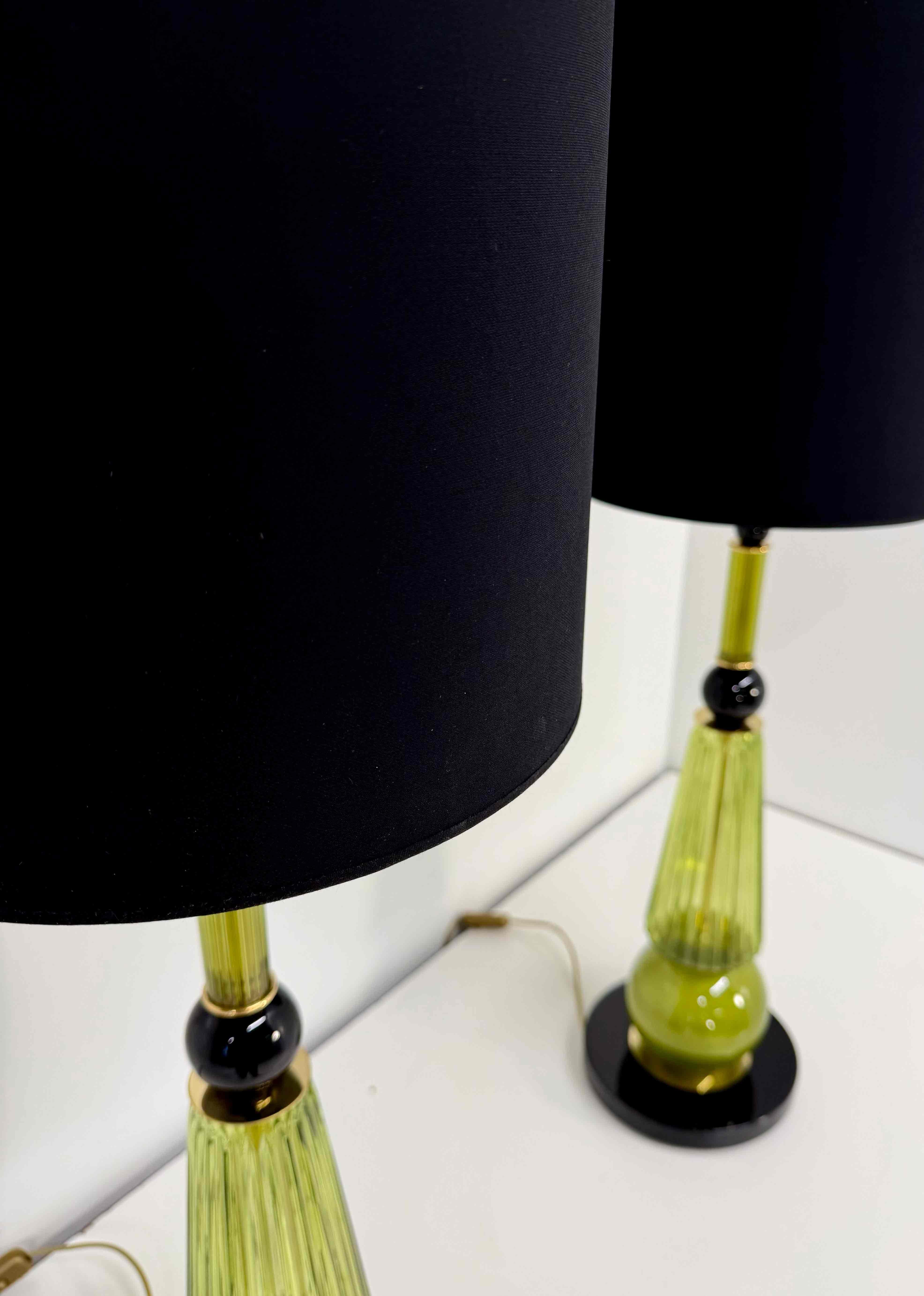 Lámparas de sobremesa de cristal negro y verde oliva de Murano, Pareja, Años 2000 Siglo XXI y contemporáneo en venta