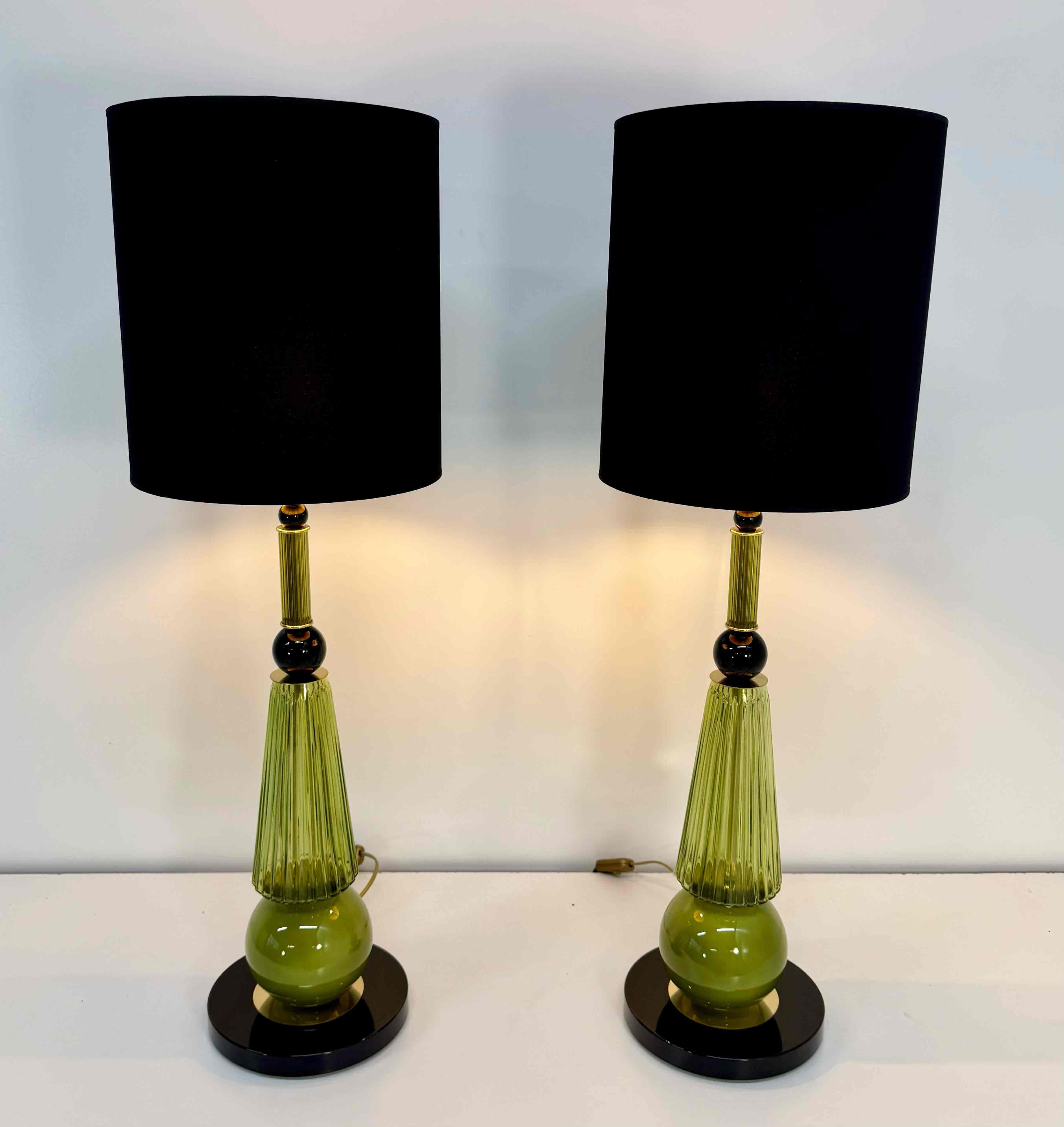 Lámparas de sobremesa de cristal negro y verde oliva de Murano, Pareja, Años 2000 en venta 1