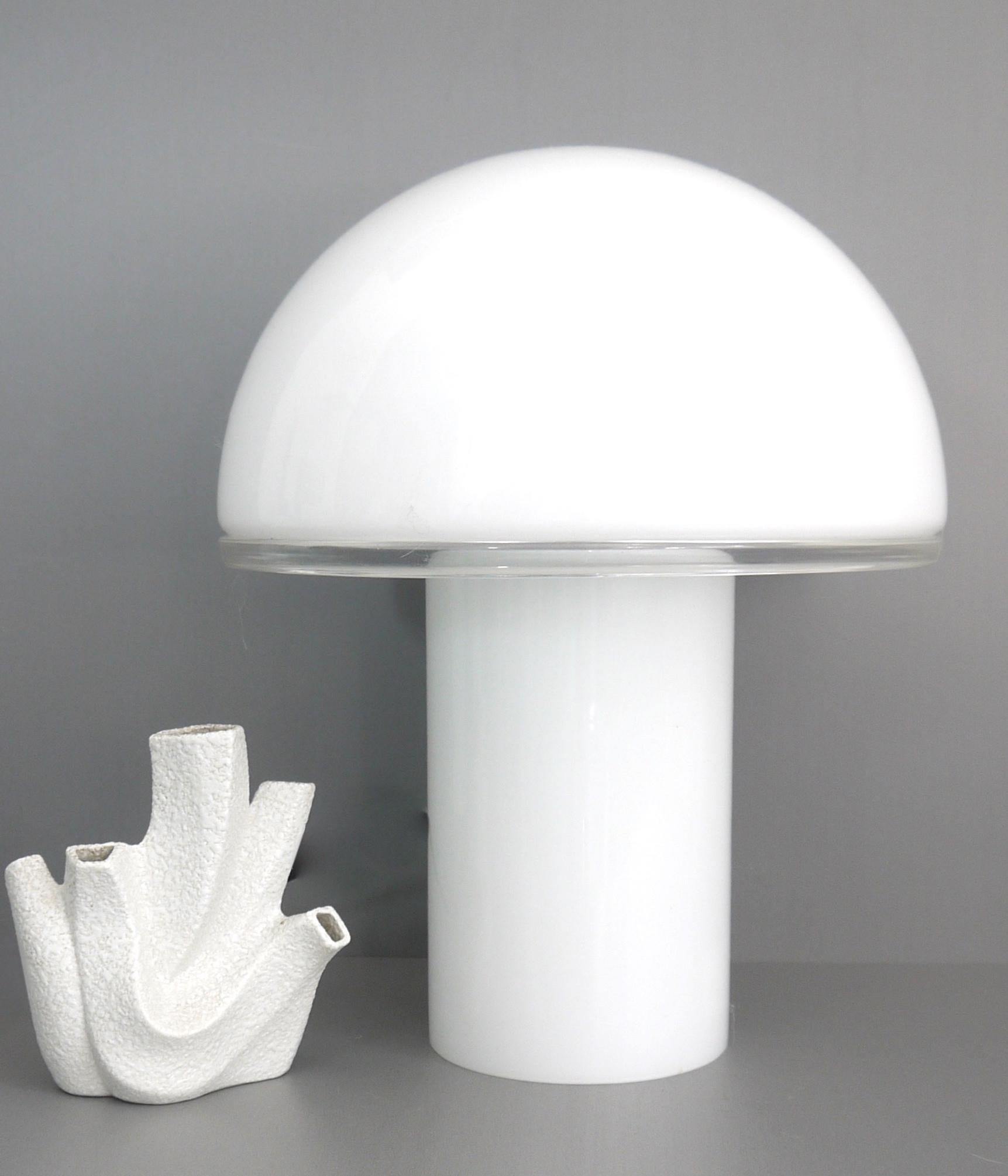 Murano Onfale Mushroom Opaline Lamp Luciano Vistosi for Artemide, 1978 In Good Condition For Sale In Halstead, GB