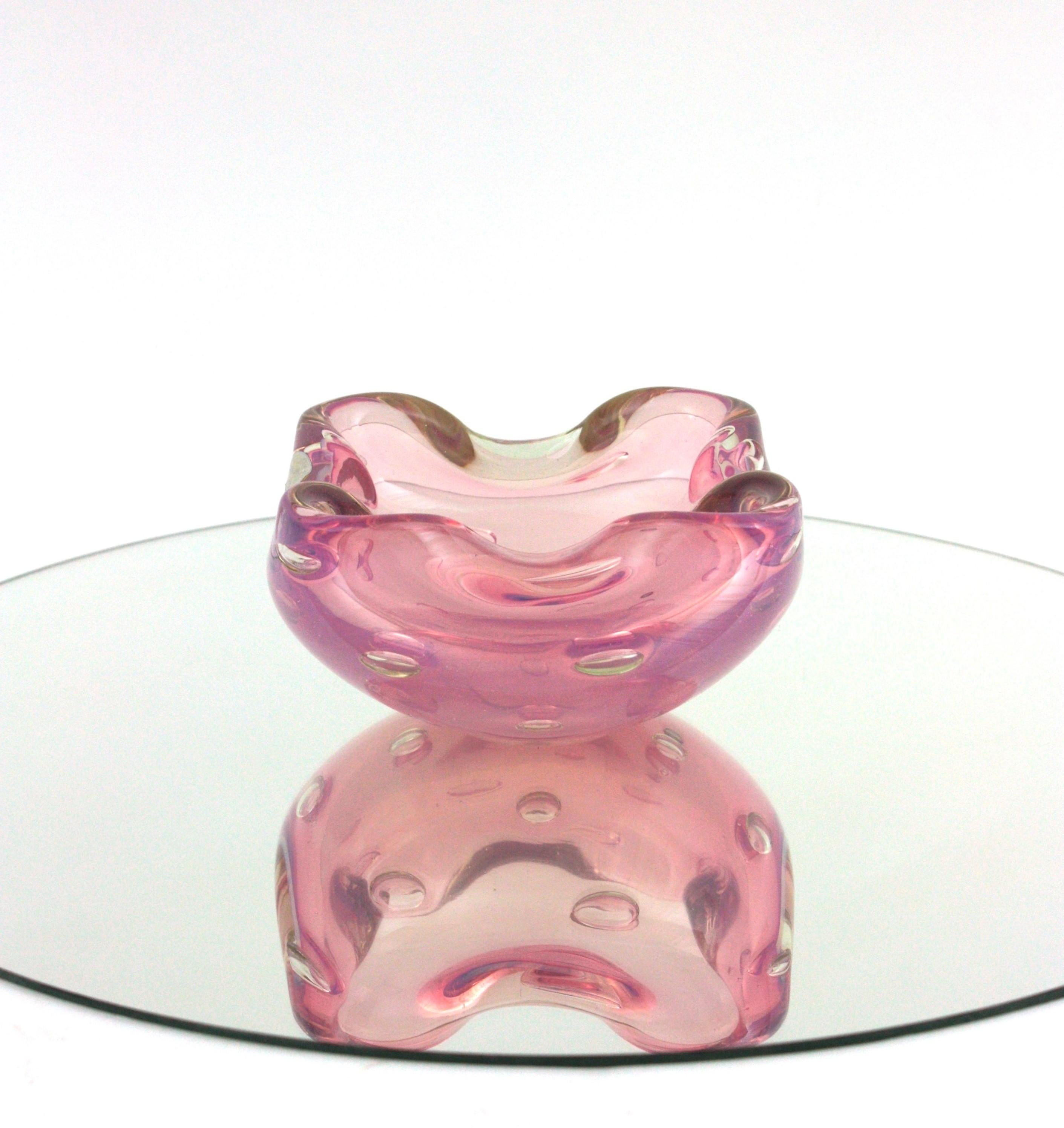Mid-Century Modern Murano Opal Pink Alabastro Air Bubbles Art Glass Bowl by Archimede Seguso For Sale