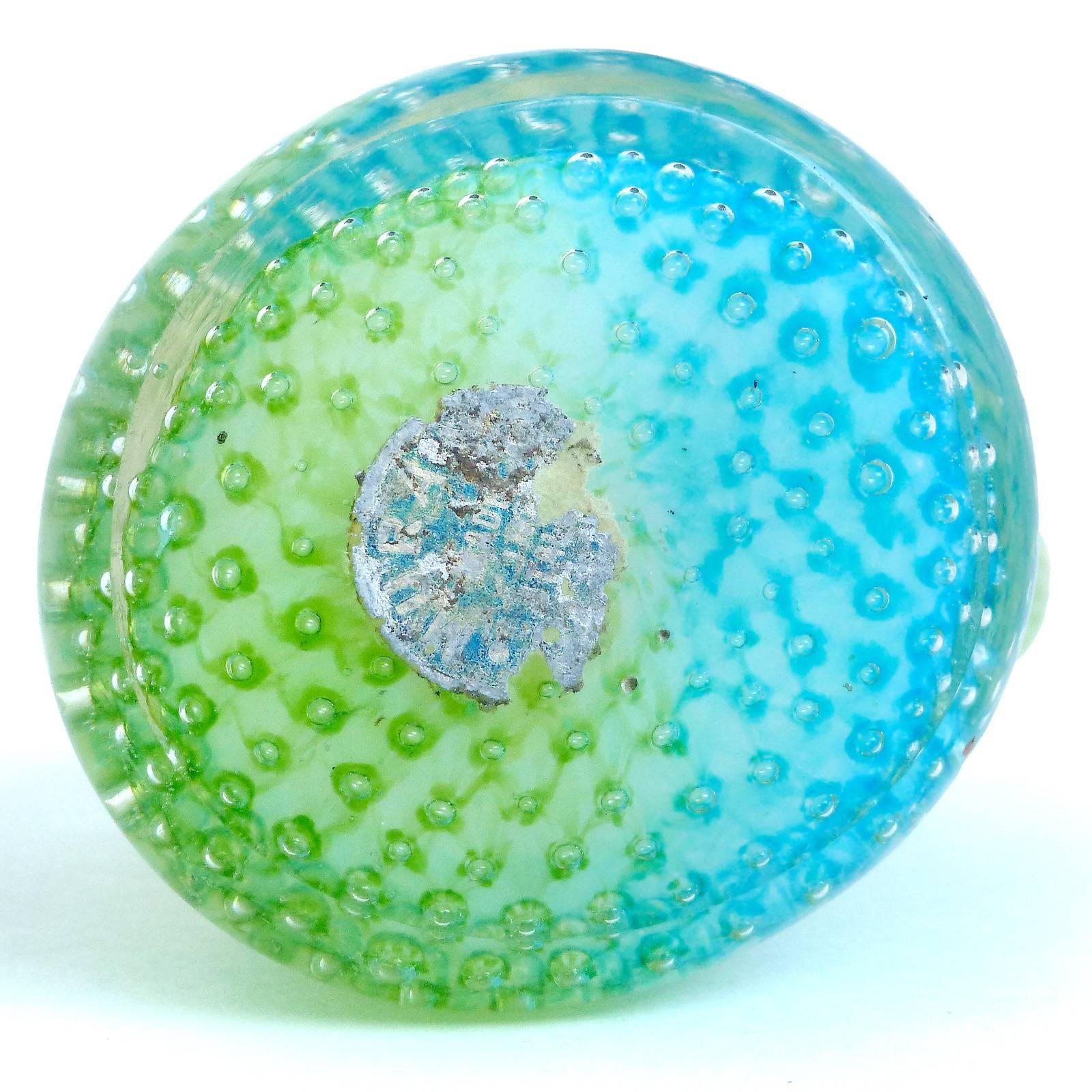 Italiano Murano Opalescent Blue Green Italian Art Glass Horse Pony Paperweight Sculpture (Scultura di Murano) in vendita