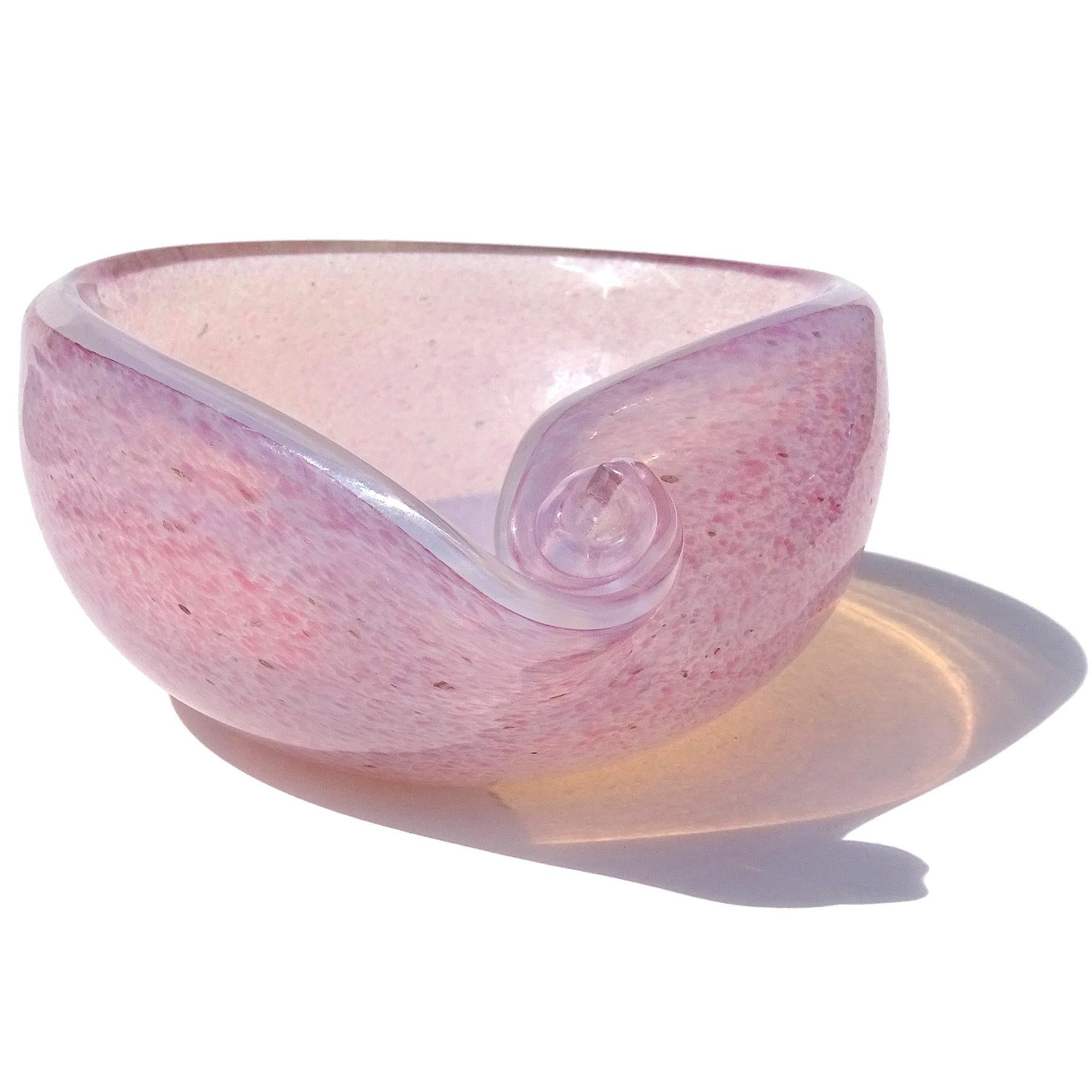 Murano Opalescent Pink Spots White Italian Art Glass Scroll Design Seashell Bowl In Good Condition For Sale In Kissimmee, FL