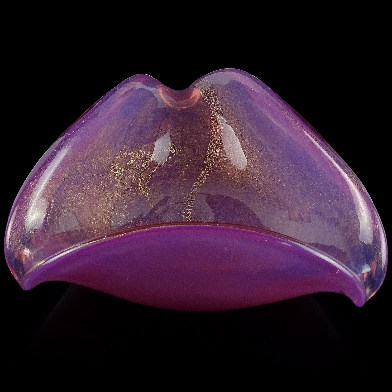 Murano Opalescent Purple Pink Gold Flecks Italian Art Glass Decorative Bowl Dish In Good Condition In Kissimmee, FL