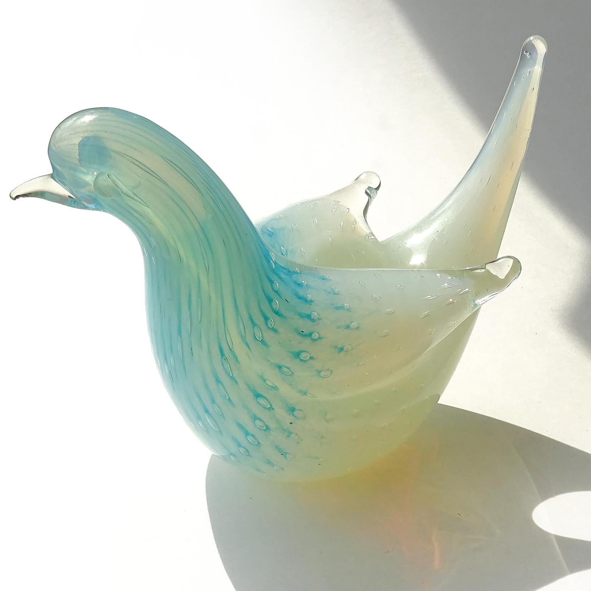 Murano Opalescent Weiß Blau Blasen Italienische Kunst Glas Taube Vogel Figurinen im Angebot 1
