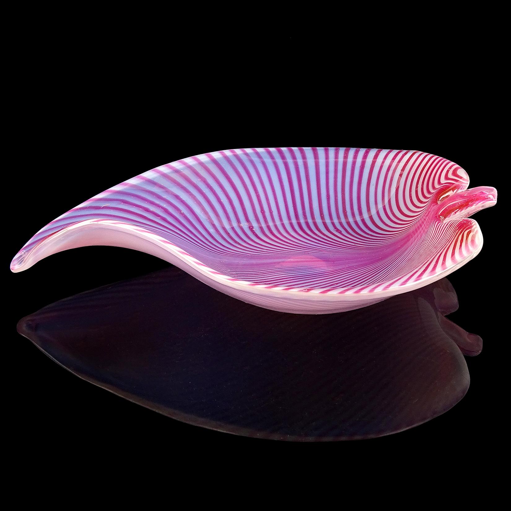 Murano Opalescent White Pink Pulled Feather Design Italian Art Glass Leaf Bowl In Good Condition In Kissimmee, FL