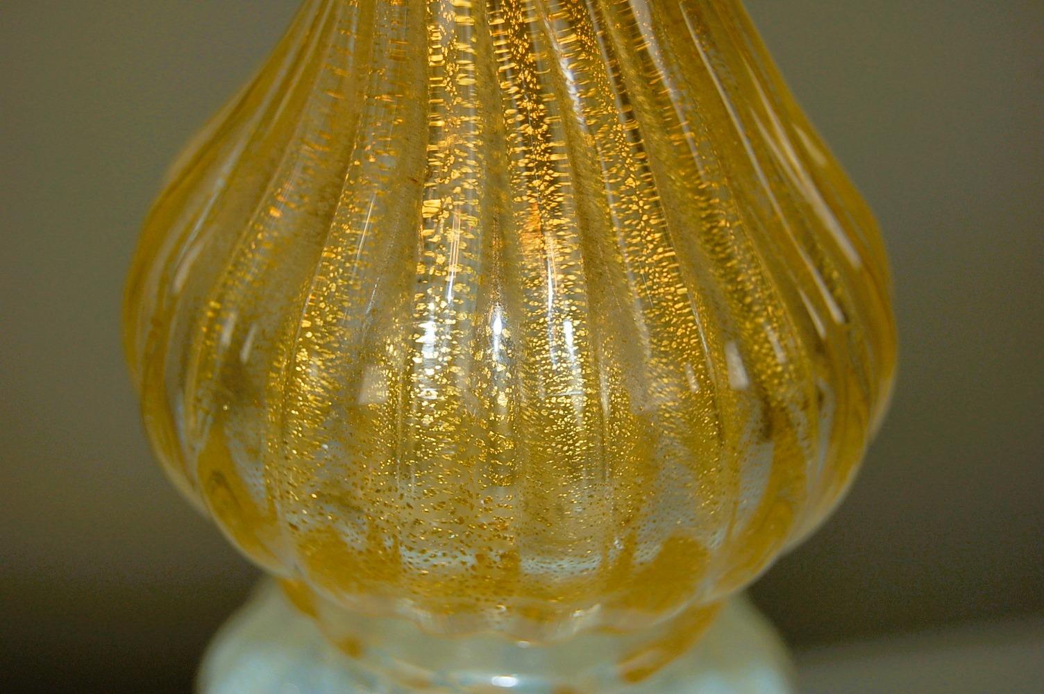 Lampes de table Epergne en verre opalin de Murano, blanc/or en vente 6