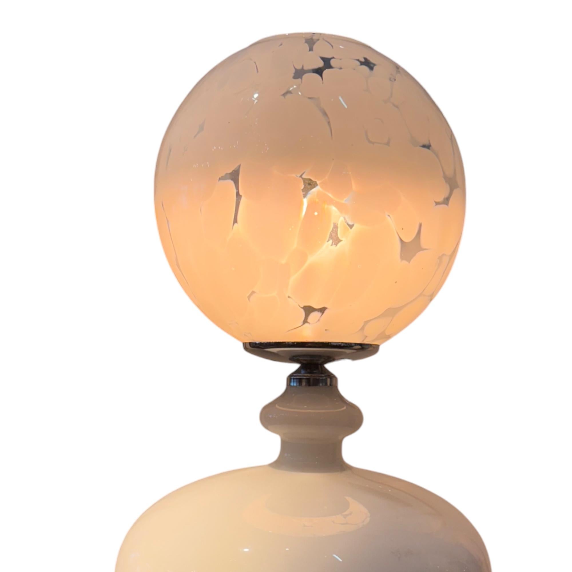 20th Century Murano Opaline Glass Table Lamp Attributed to Carlo Nason, 20 Century For Sale