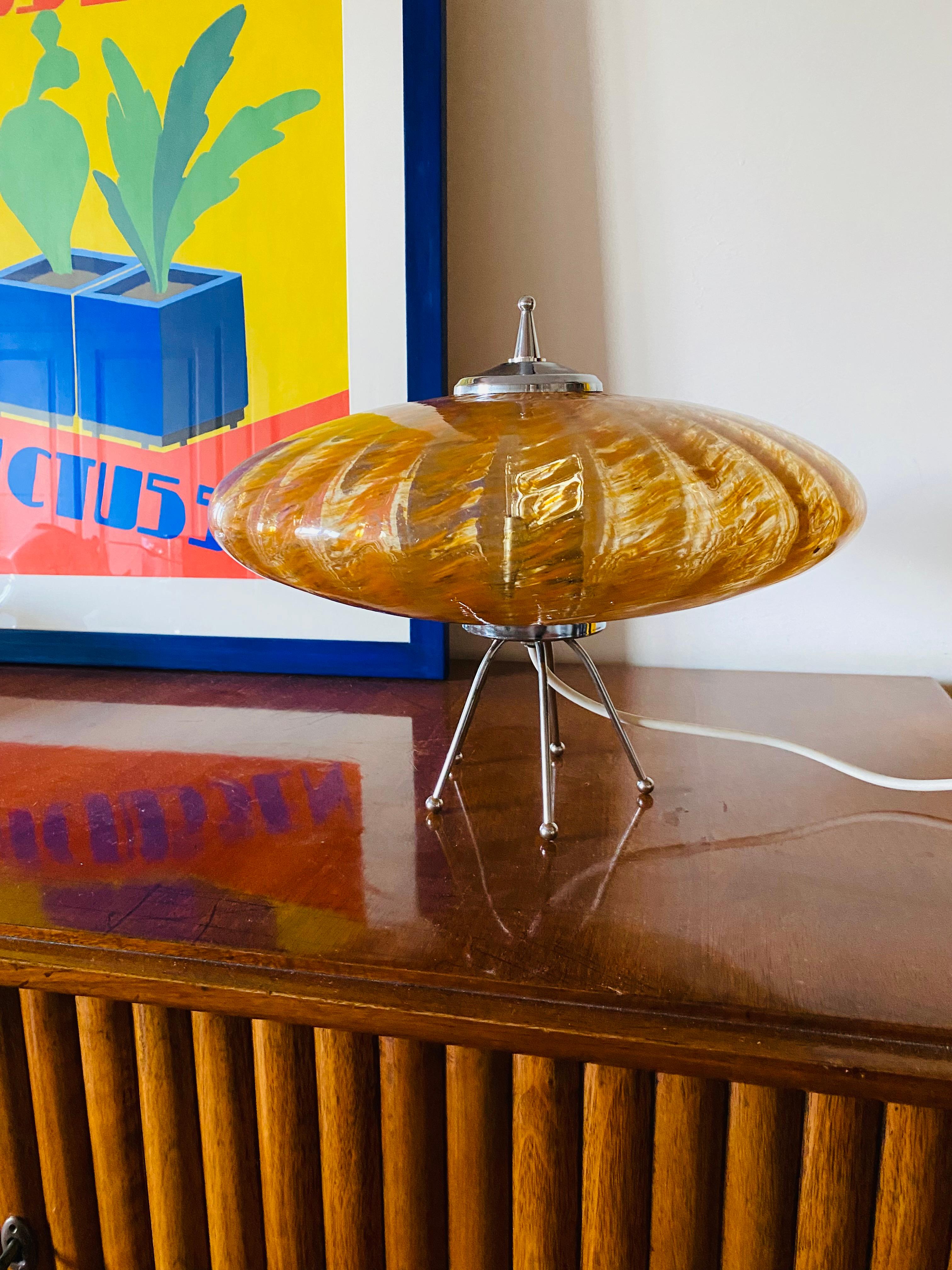 Murano orange glass flying saucer Ufo table lamp, Murano Italy 1970s In Excellent Condition For Sale In Firenze, IT
