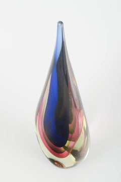 Murano. Organic sculpture with teardrop form in layered glass. 1960s