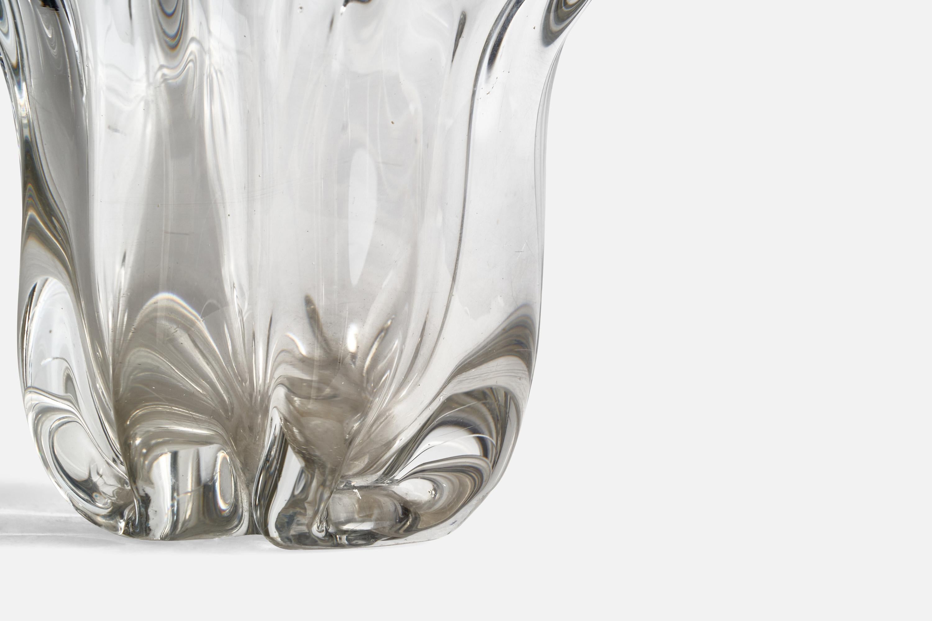Murano, Organic Vase, Blown Glass, Italy, 1940s. In Good Condition For Sale In High Point, NC