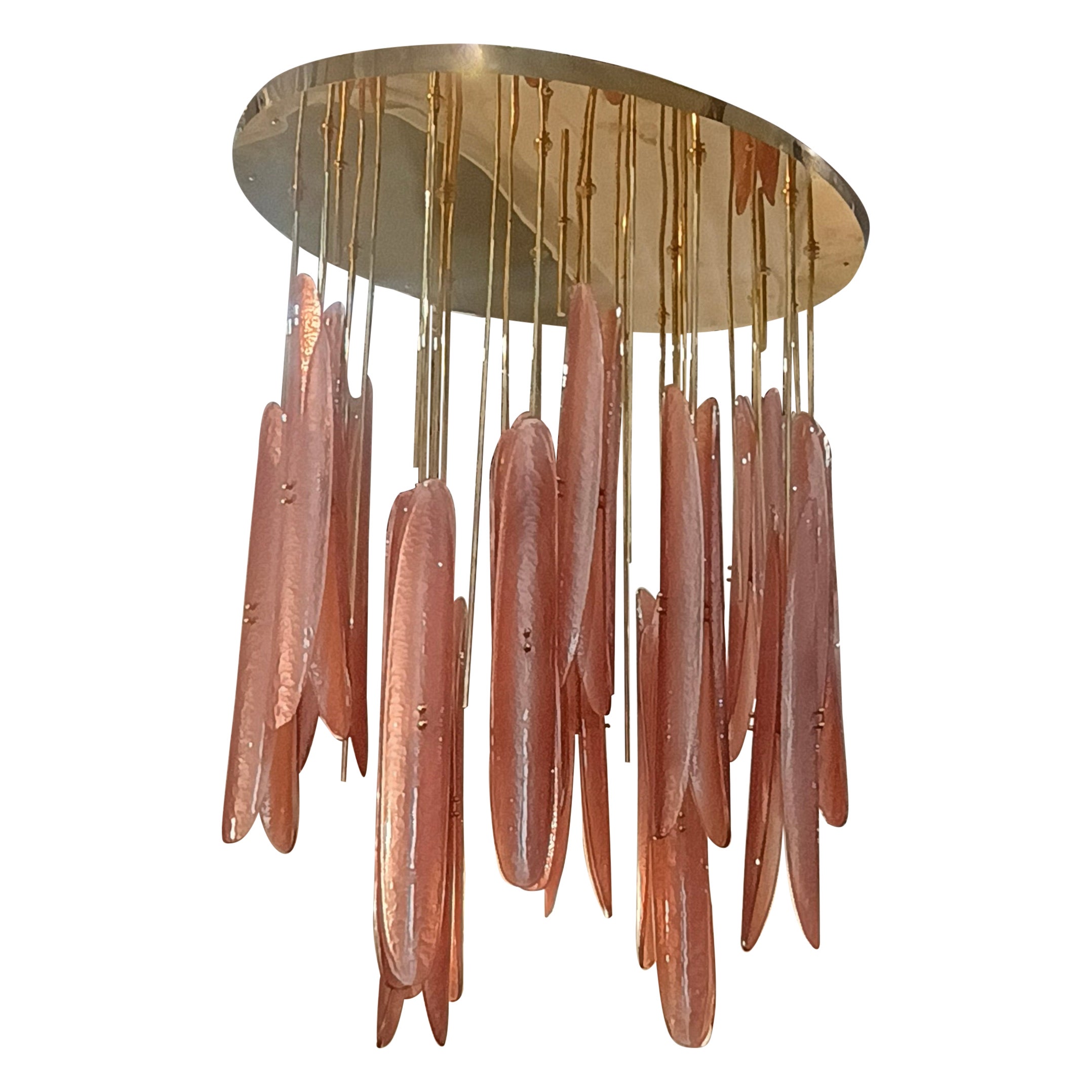 Lampadari e pendenti ovali in vetro artistico rosa di Murano e ottone del Medioevo, 2020 in vendita
