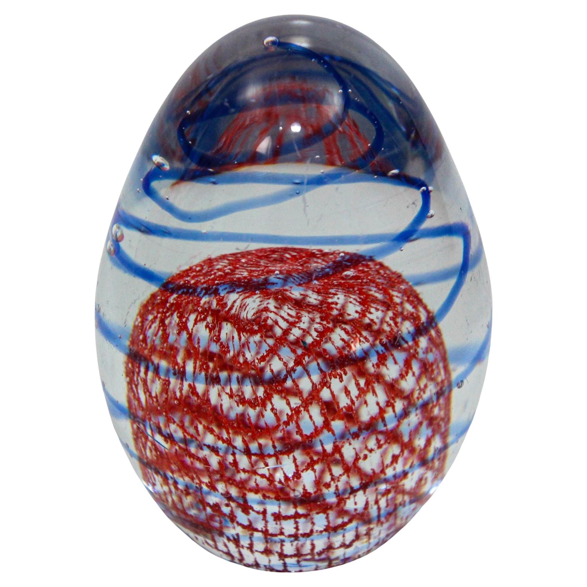 Murano Paperweight Blue Red Ribbons Italian Art Glass Egg Shape Circa 1960s For Sale
