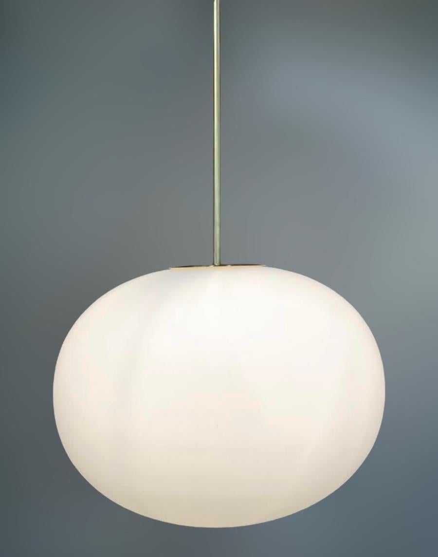Mid-Century moderno Ciondolo a forma di ciottolo di Murano di Fabio Ltd in vendita