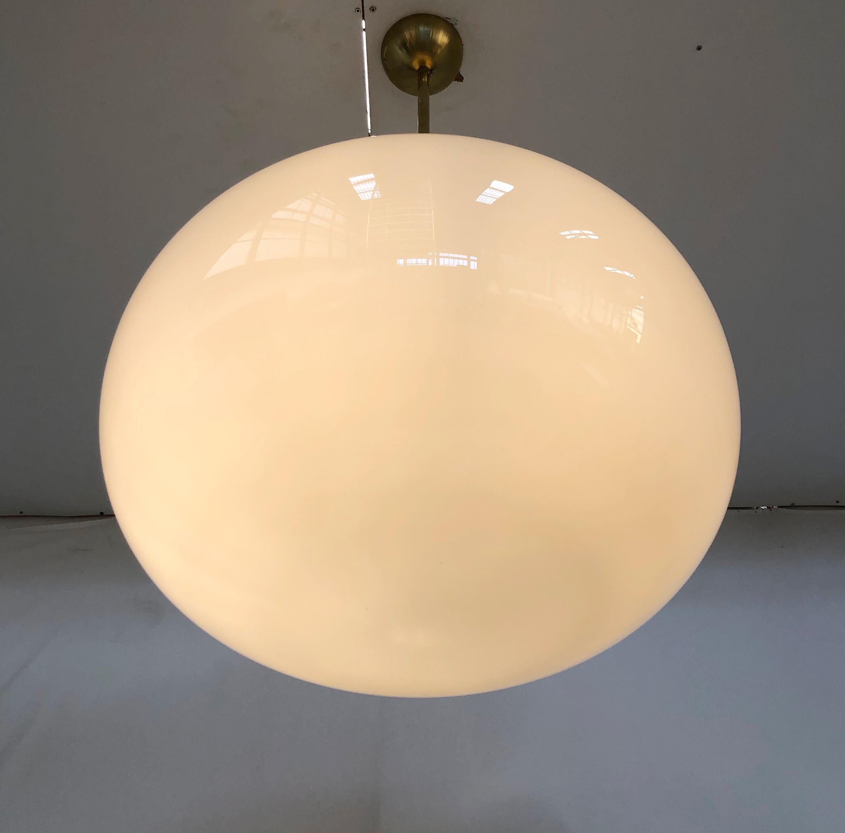 XXIe siècle et contemporain Lampe à suspension bulle de Murano par Fabio Ltd en vente