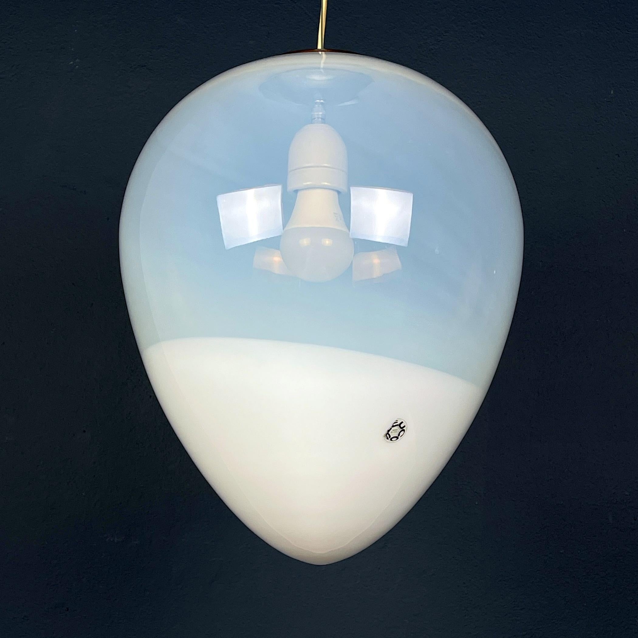 Introduce a touch of mid-century Italian modern elegance into your space with the Murano pendant lamp 