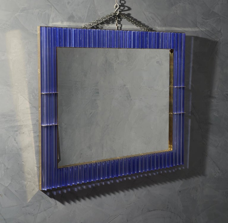 Murano Periwinkle Glass and Brass Mid-Century Wall Mirror, 1980 In Good Condition For Sale In Rome, IT