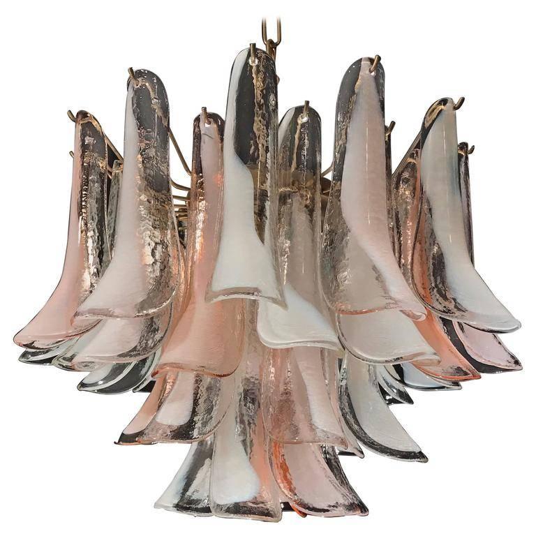 Araña Lattimo Pétalos Rosa y Blanco de Murano by Mazzega, Años 80