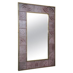 Miroir mural console italien du milieu du siècle, en verre d'art rose de Murano et laiton, 2020