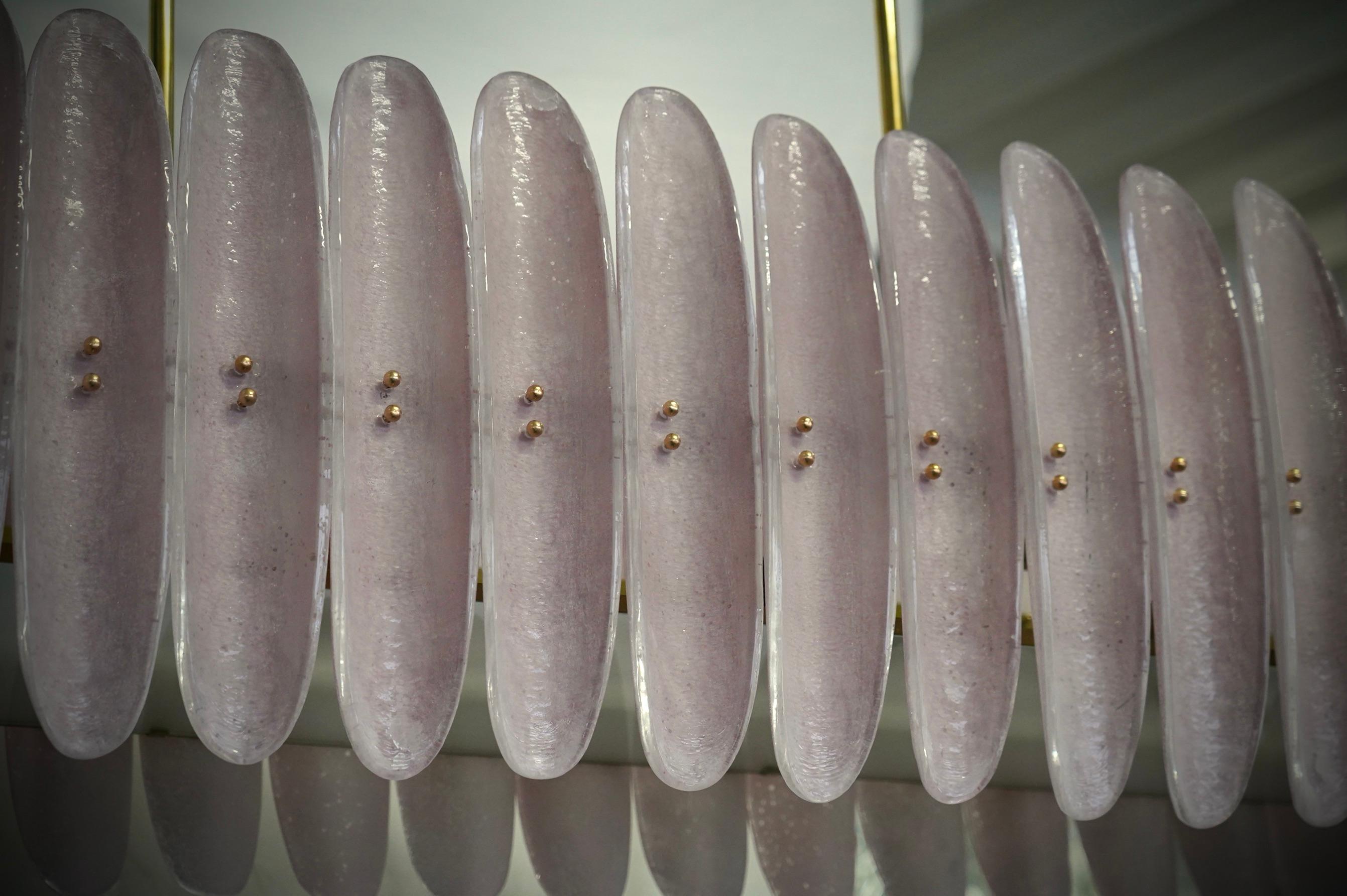 Italiano Lampadario e pendente rettangolare di metà secolo in vetro artistico rosa di Murano, 2000 in vendita